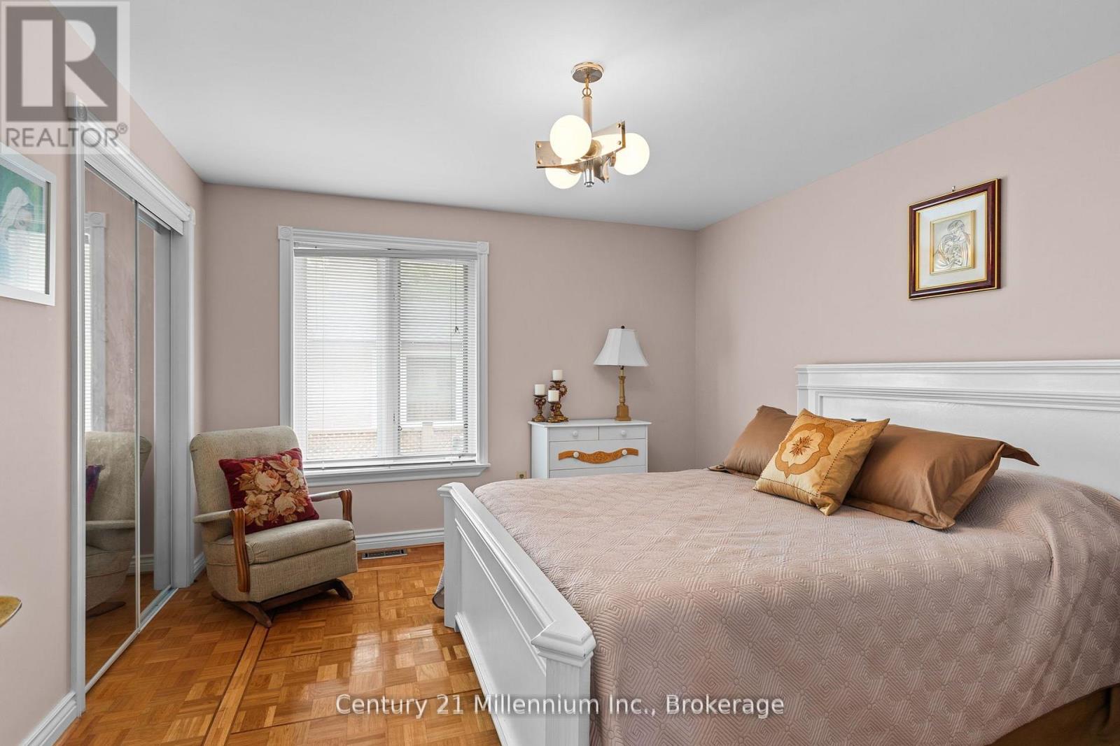 49 32nd Street N, Wasaga Beach, Ontario  L9Z 2C4 - Photo 13 - S12936492