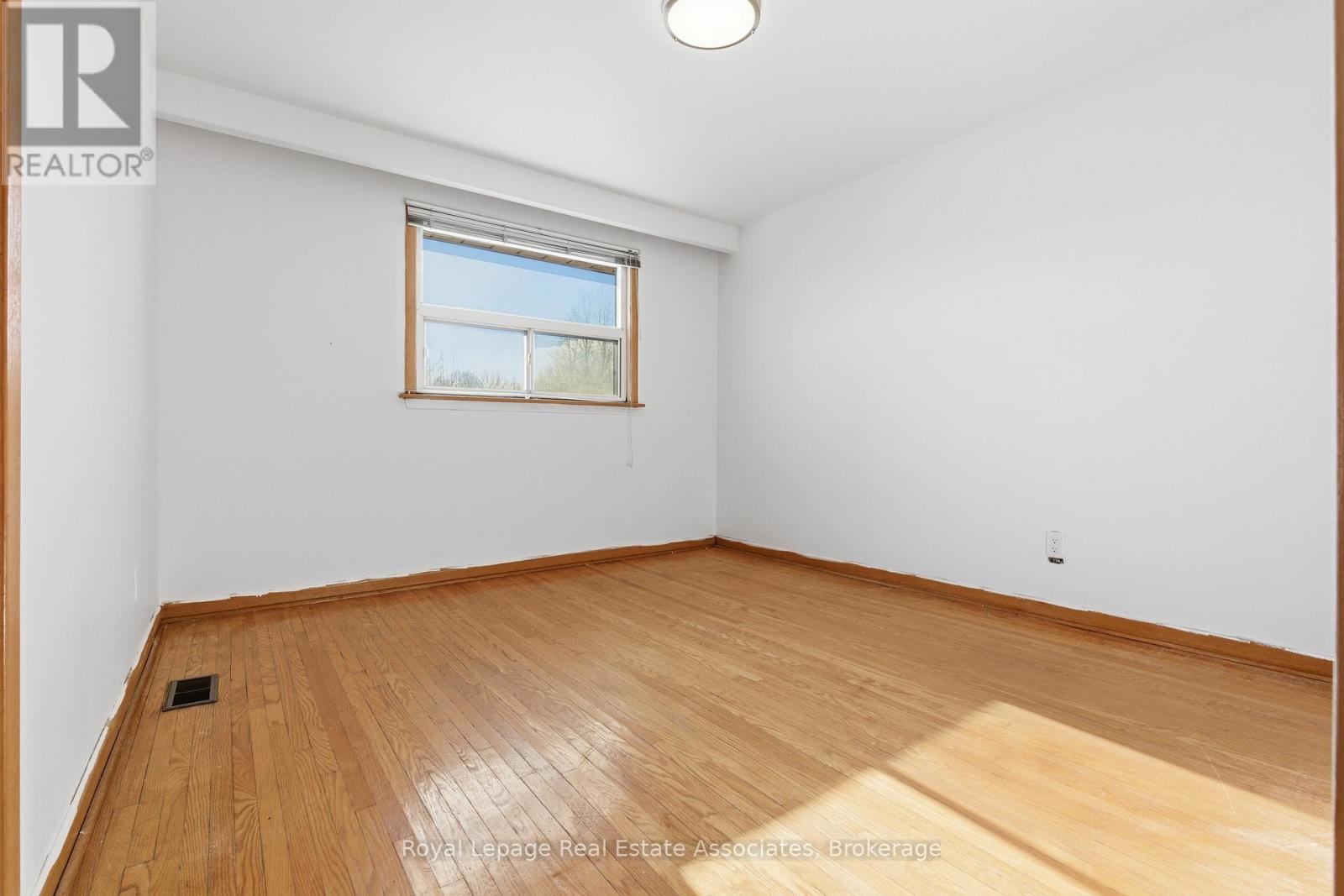 117 Harding Avenue, Toronto, Ontario  M6M 3A4 - Photo 14 - W12805654