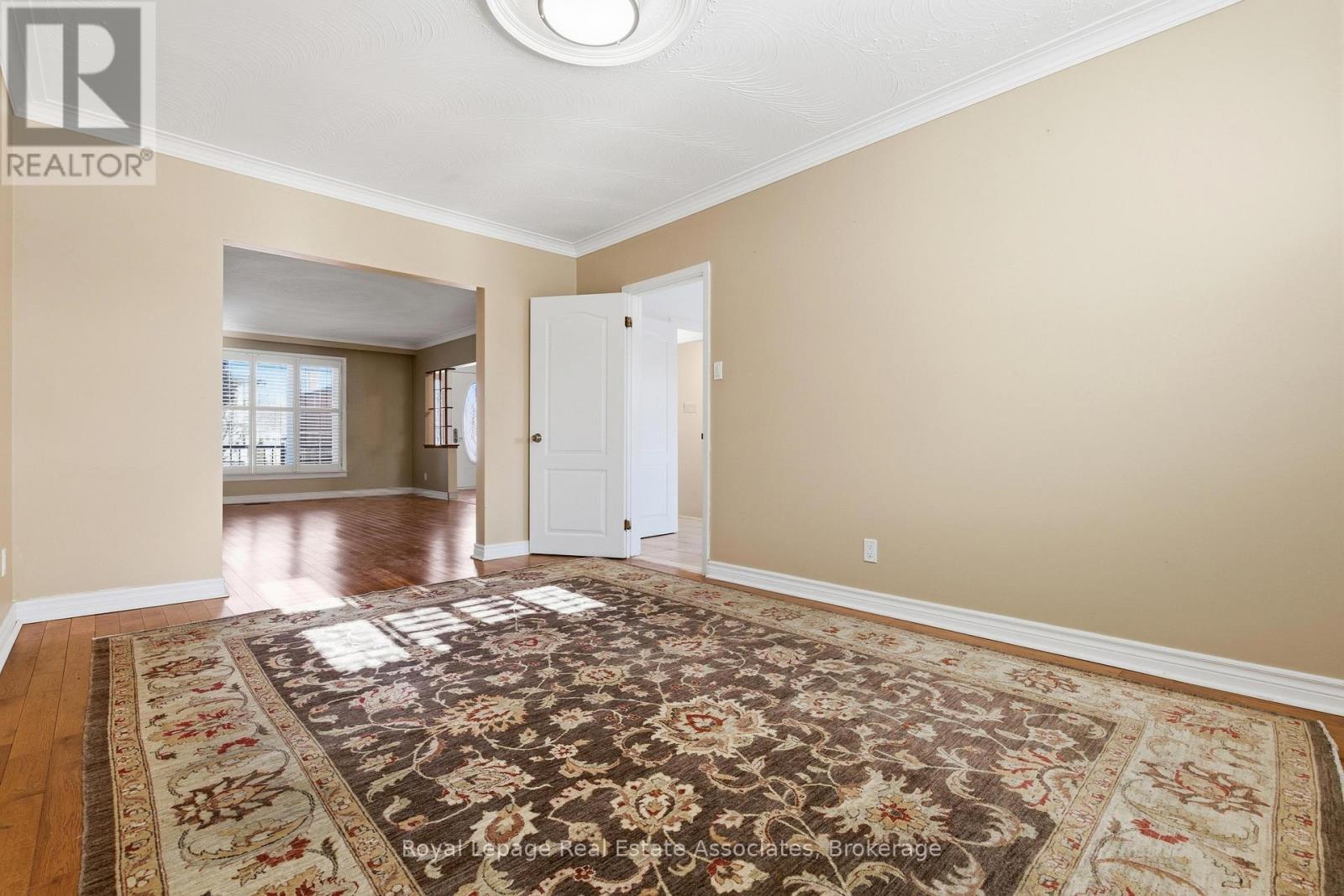 117 Harding Avenue, Toronto, Ontario  M6M 3A4 - Photo 5 - W12805654