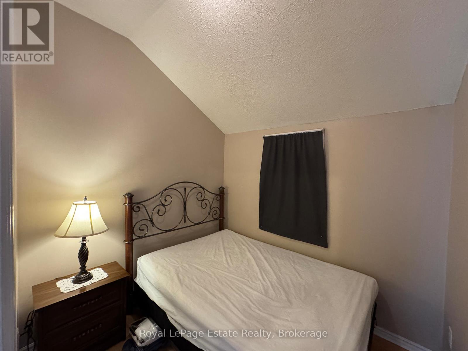 104 Third Avenue N, South Bruce Peninsula, Ontario  N0H 2G0 - Photo 18 - X12936592