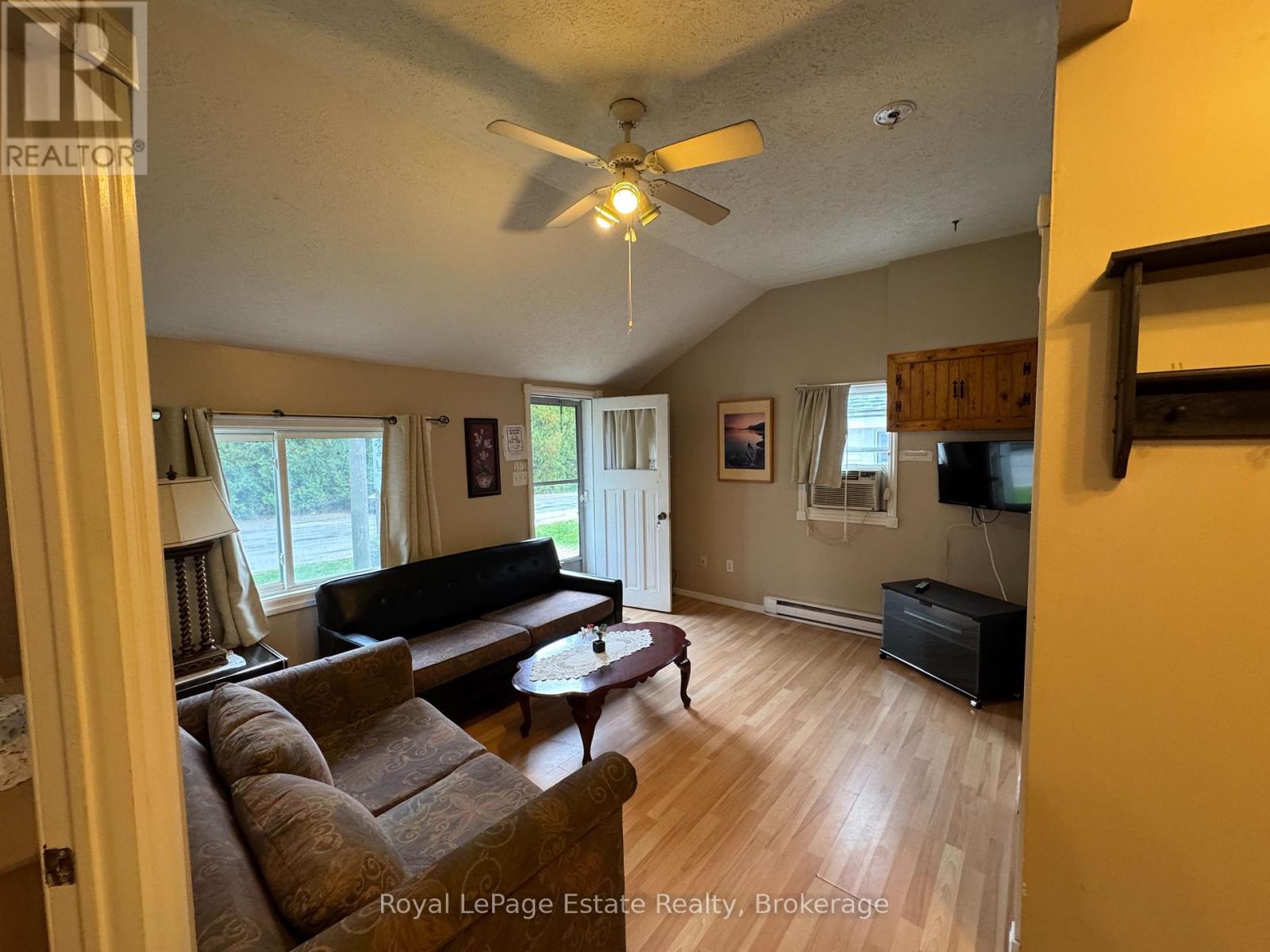 104 Third Avenue N, South Bruce Peninsula, Ontario  N0H 2G0 - Photo 20 - X12936592