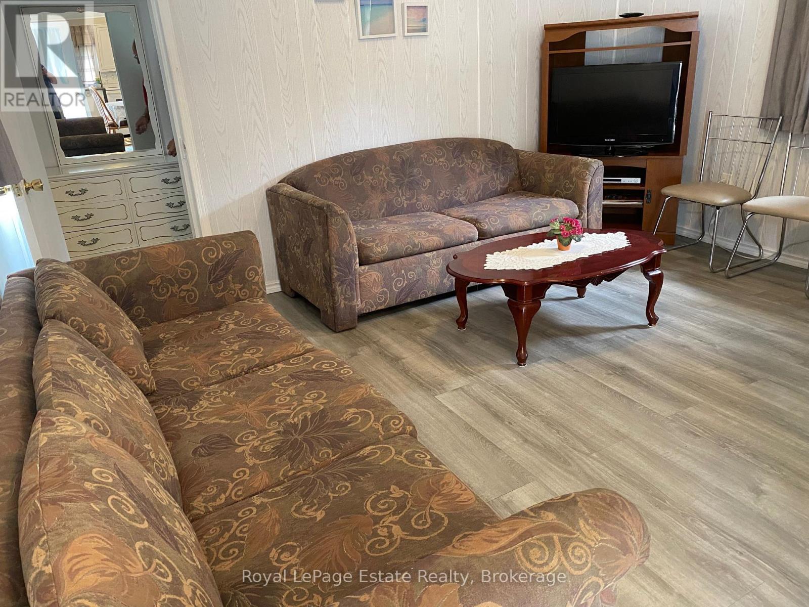 104 Third Avenue N, South Bruce Peninsula, Ontario  N0H 2G0 - Photo 26 - X12936592