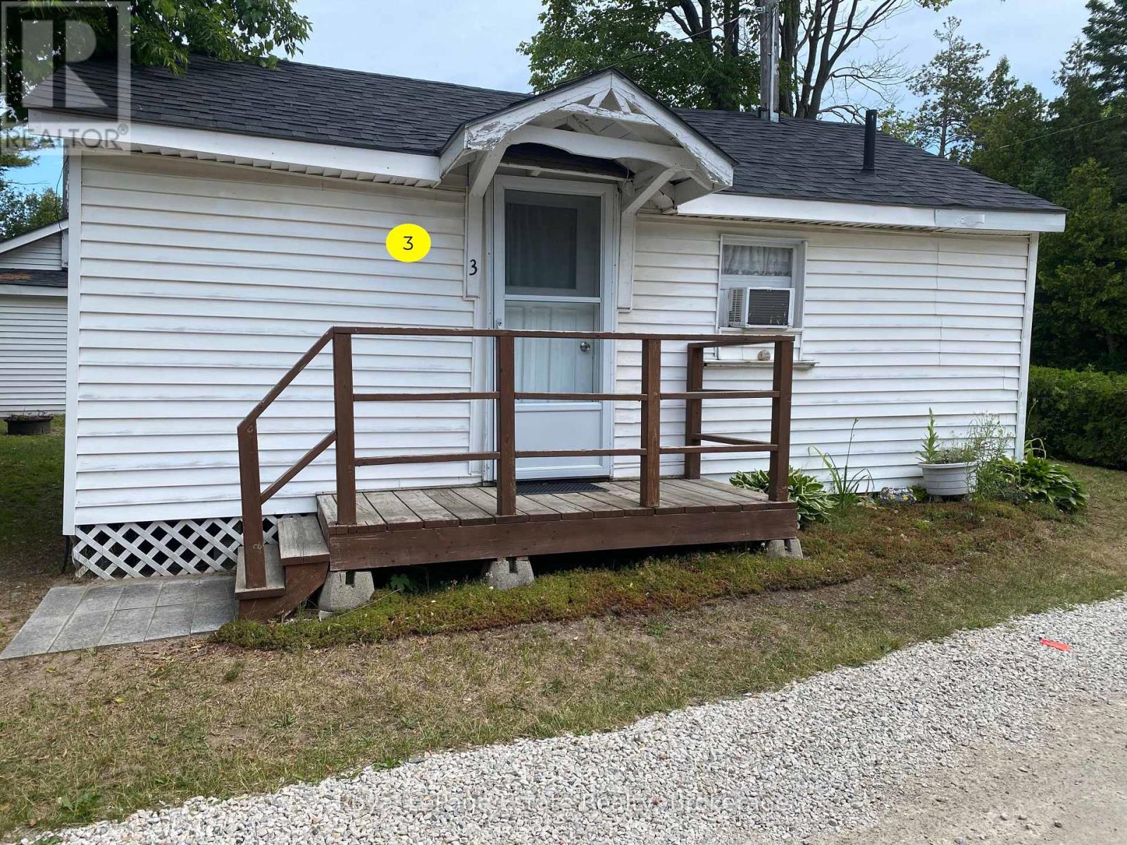 104 Third Avenue N, South Bruce Peninsula, Ontario  N0H 2G0 - Photo 6 - X12936592