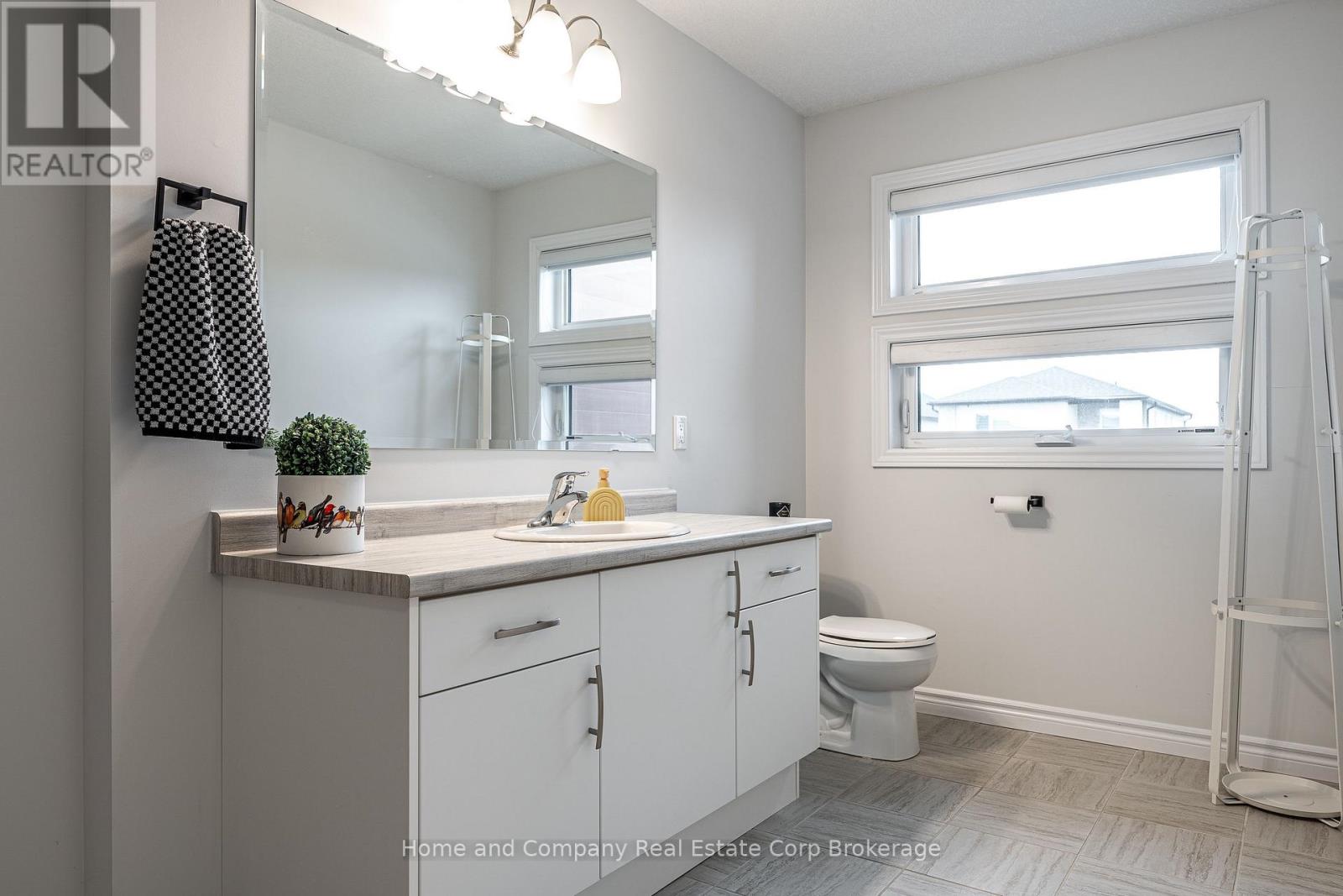 376 Bradshaw Drive, Stratford, Ontario  N5A 0K2 - Photo 23 - X12936648