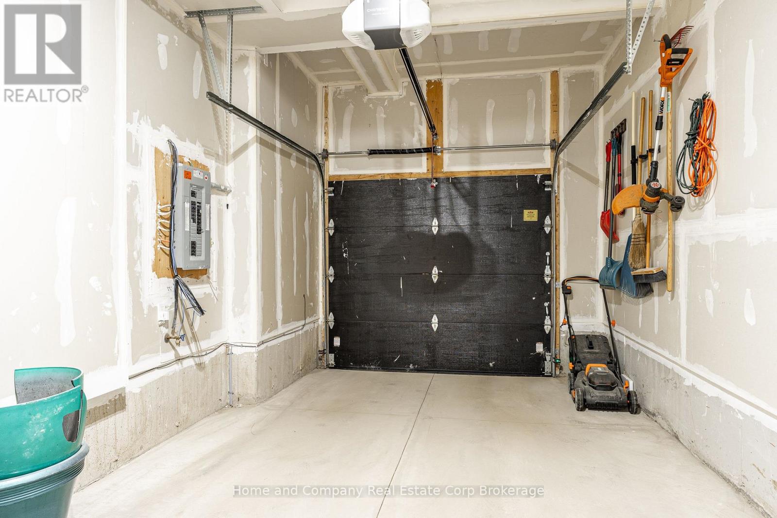 376 Bradshaw Drive, Stratford, Ontario  N5A 0K2 - Photo 34 - X12936648