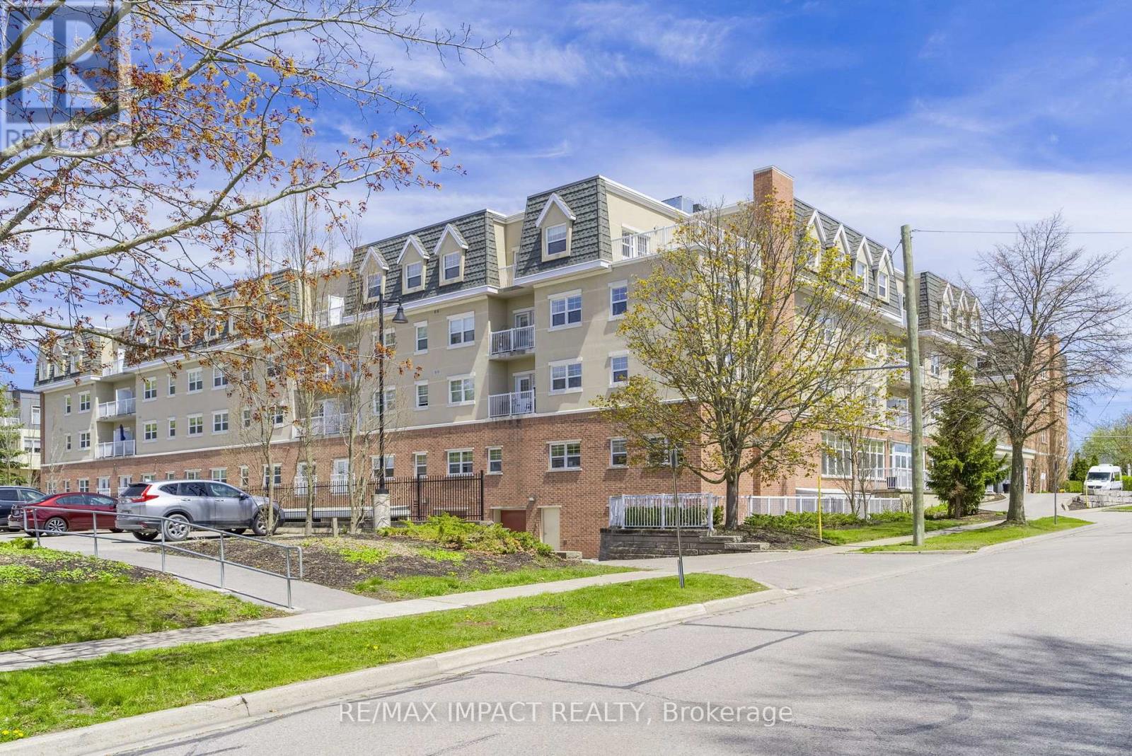 426 - 240 Chapel Street, Cobourg, Ontario  K9A 0E3 - Photo 2 - X12936574