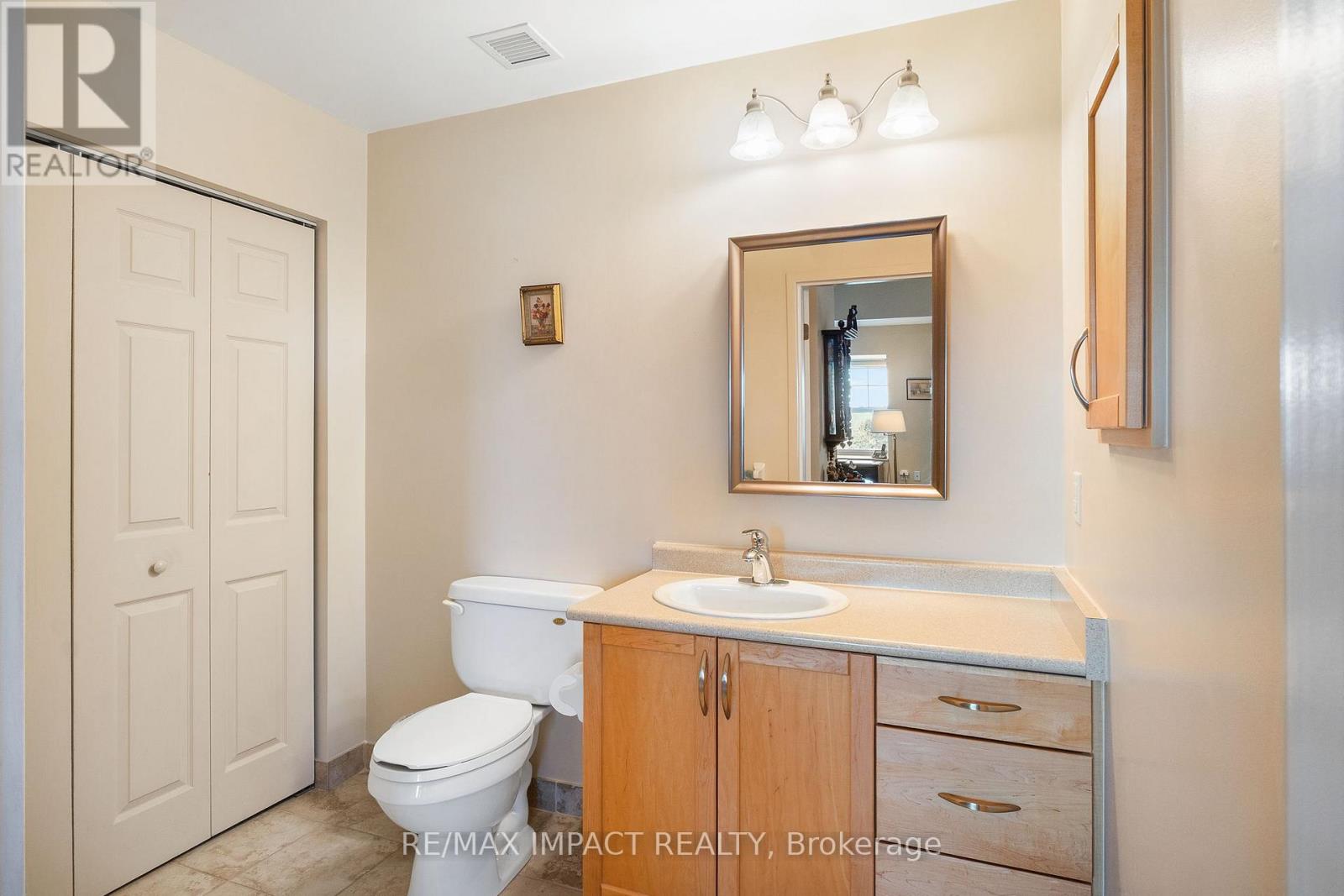 426 - 240 Chapel Street, Cobourg, Ontario  K9A 0E3 - Photo 32 - X12936574