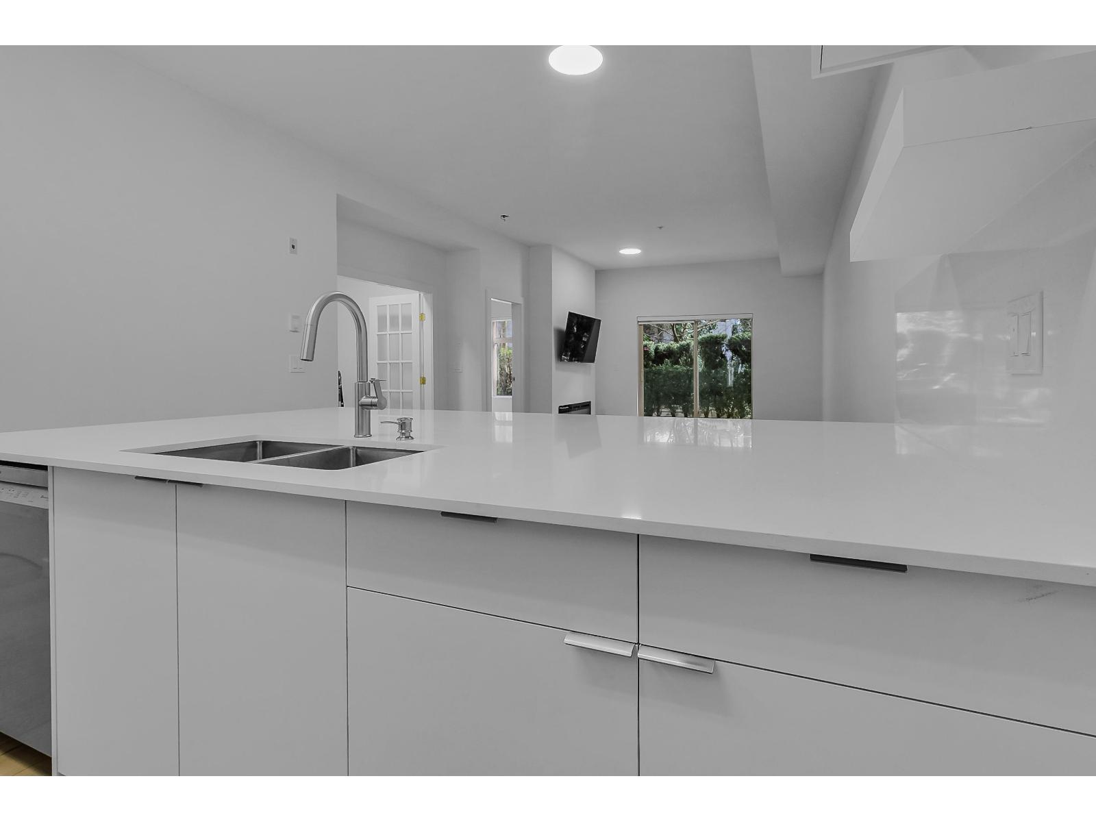 104 10088 148 Street, Surrey, British Columbia  V3R 3M9 - Photo 12 - R3104428