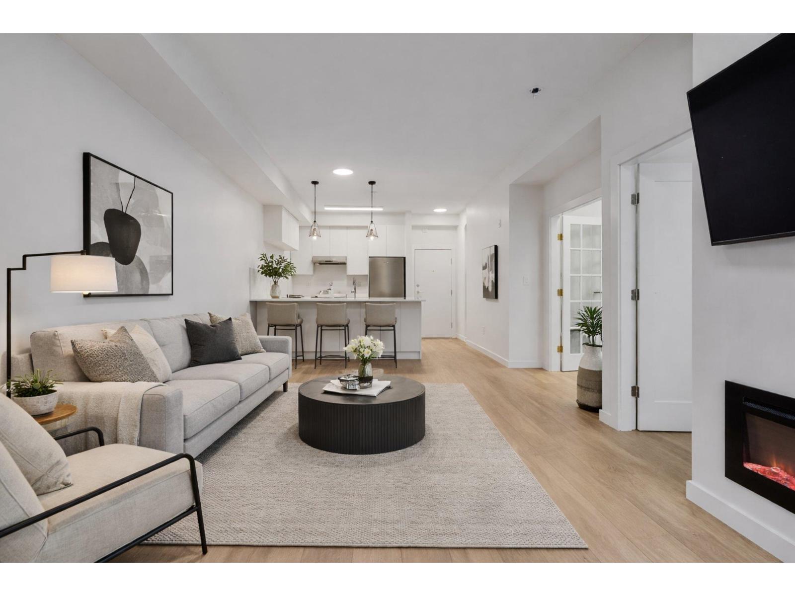 104 10088 148 Street, Surrey, British Columbia  V3R 3M9 - Photo 1 - R3104428