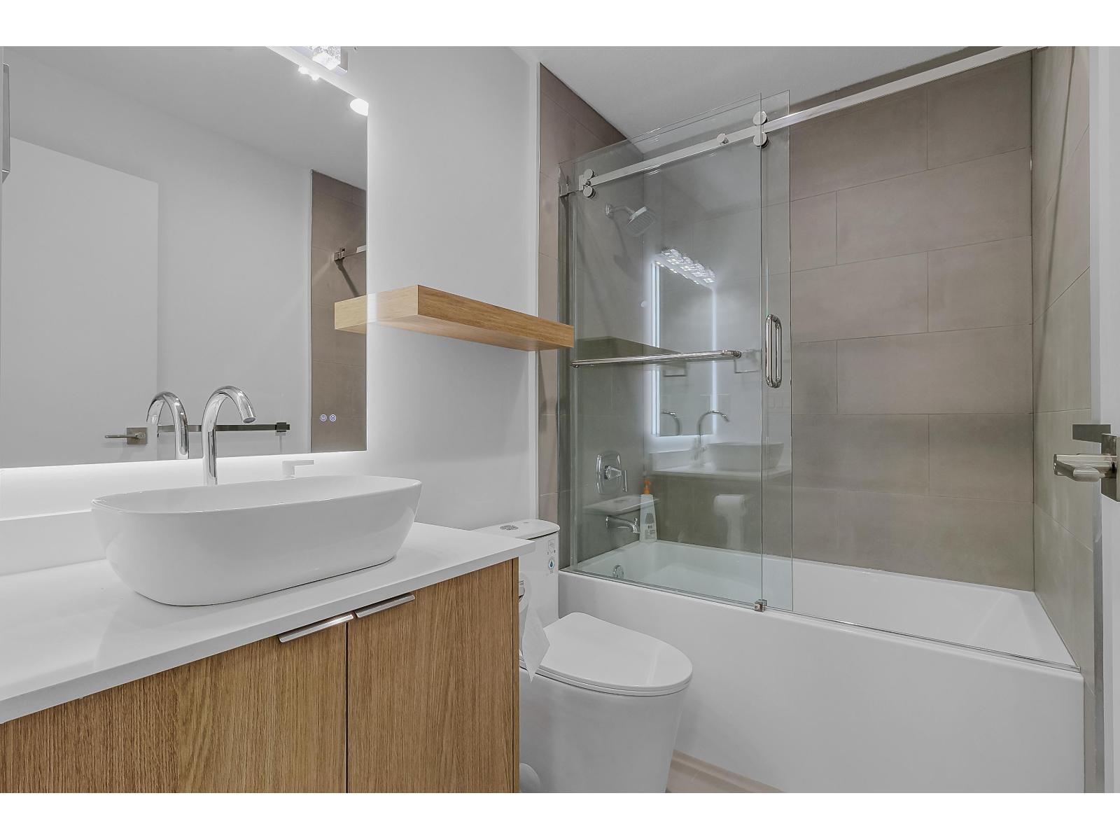 104 10088 148 Street, Surrey, British Columbia  V3R 3M9 - Photo 7 - R3104428