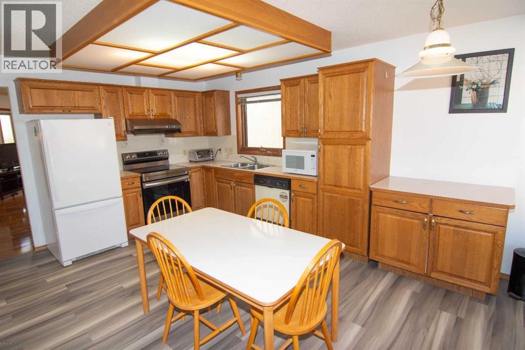 237 Sandarac Drive Nw, Calgary, Alberta  T3K 3W8 - Photo 13 - A2289503