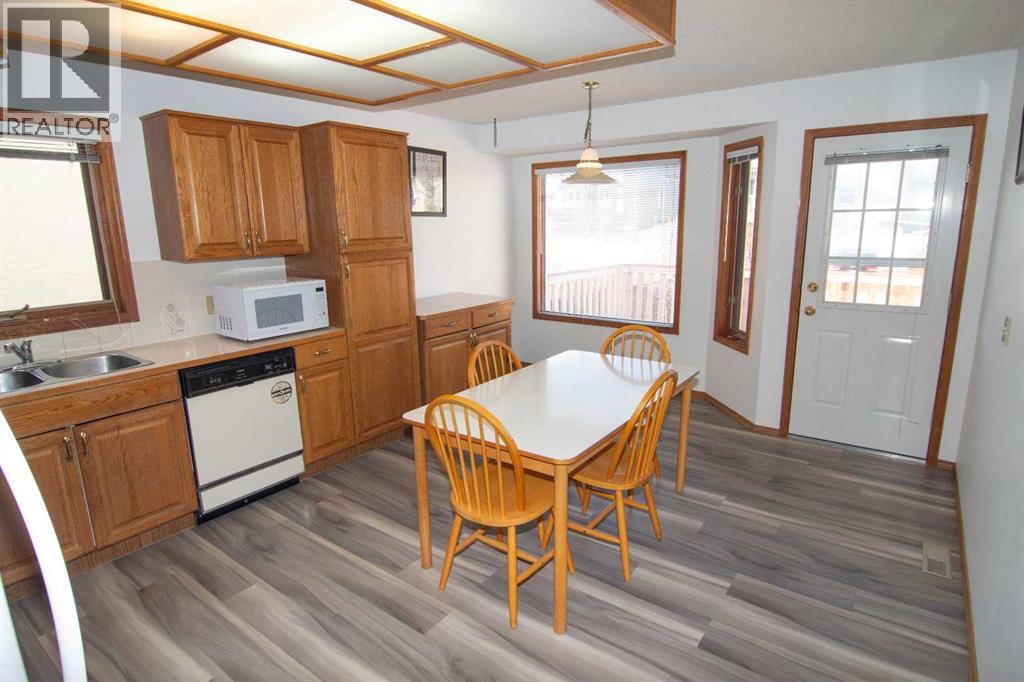 237 Sandarac Drive Nw, Calgary, Alberta  T3K 3W8 - Photo 12 - A2289503