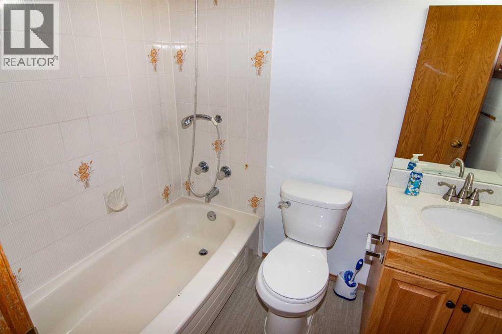 237 Sandarac Drive Nw, Calgary, Alberta  T3K 3W8 - Photo 18 - A2289503