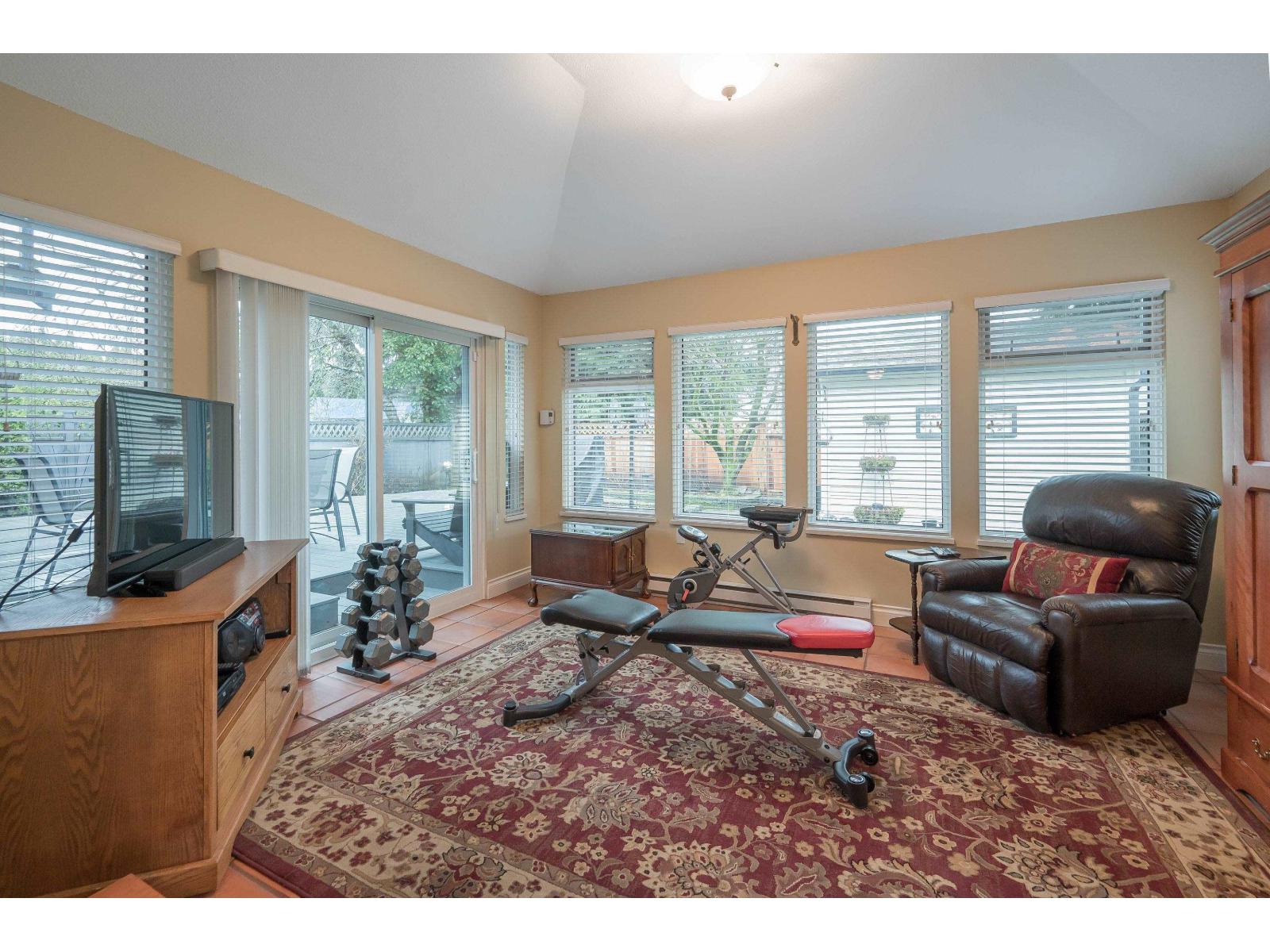 15496 93rd Avenue, Surrey, British Columbia  V3R 9B6 - Photo 17 - R3085596