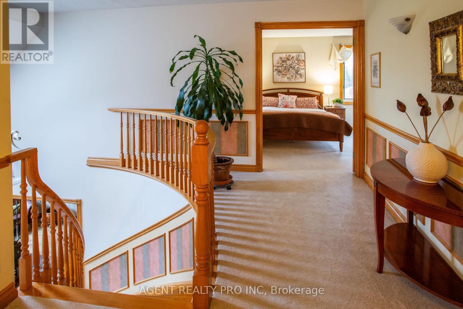 922 Country Club Crescent, London South, Ontario  N6C 5R5 - Photo 26 - X12936528