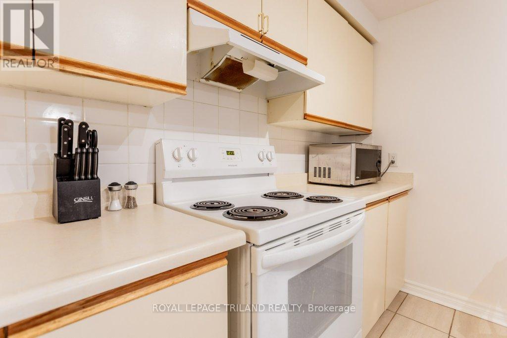 1002 - 55 Green Valley Drive, Kitchener, Ontario  N2P 1Z6 - Photo 18 - X12936546