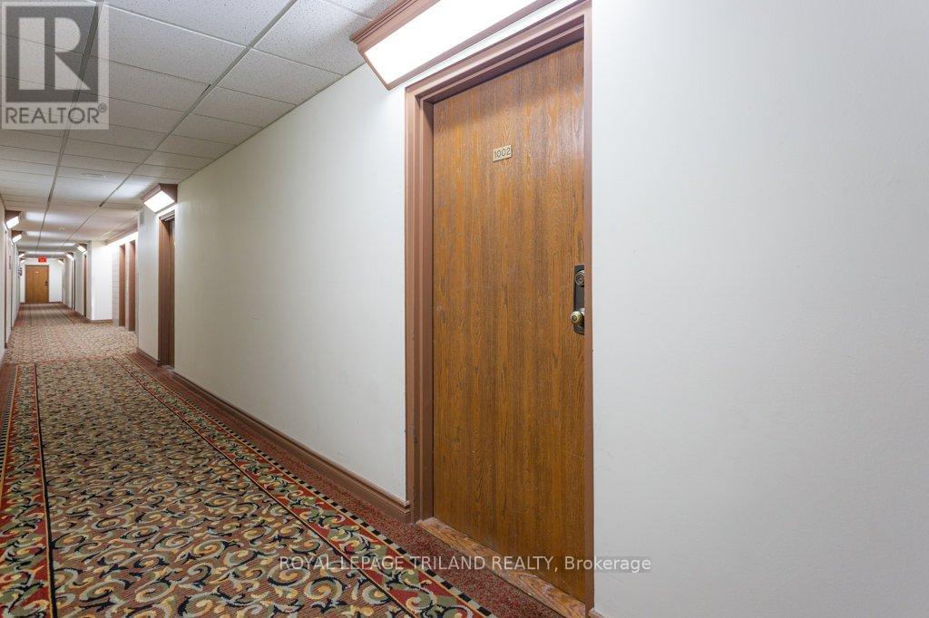 1002 - 55 Green Valley Drive, Kitchener, Ontario  N2P 1Z6 - Photo 4 - X12936546