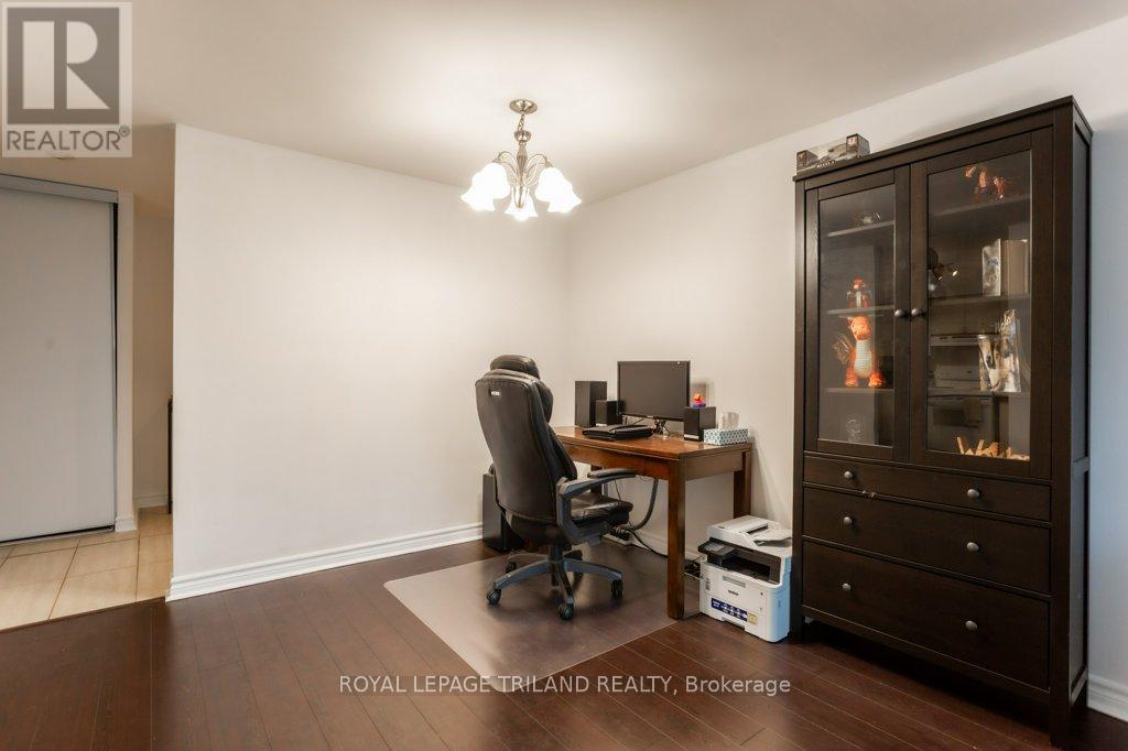 1002 - 55 Green Valley Drive, Kitchener, Ontario  N2P 1Z6 - Photo 9 - X12936546