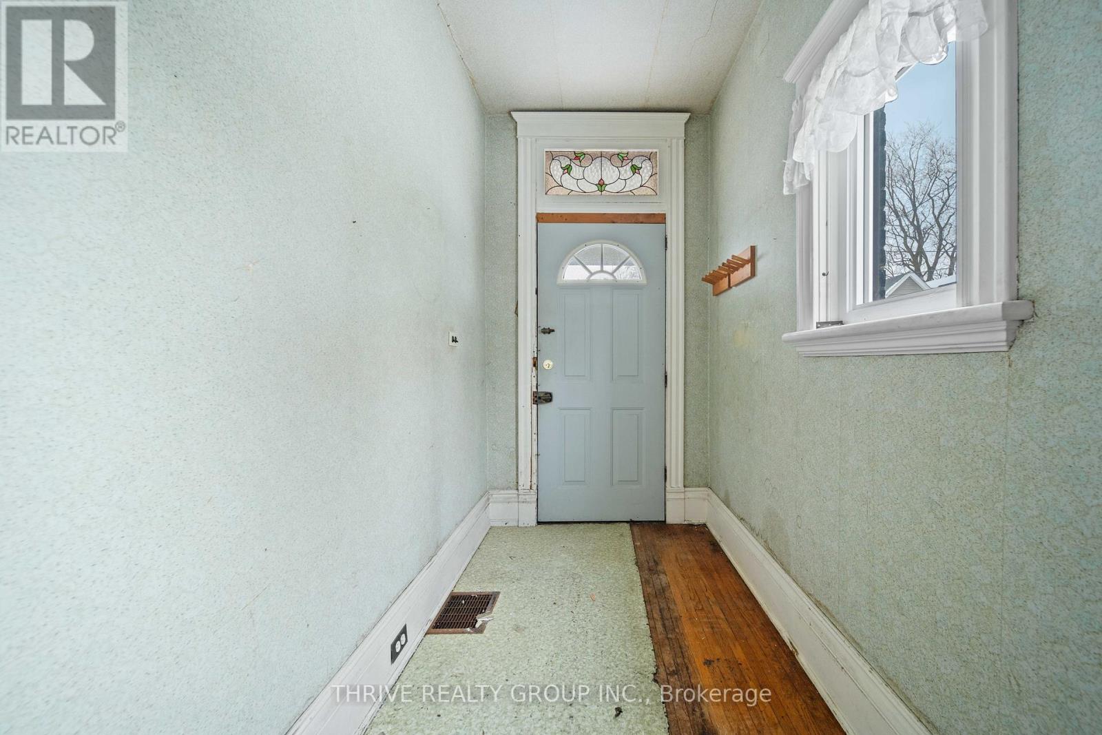 864 Stedwell Street, London East, Ontario  N5Z 1L8 - Photo 3 - X12936582