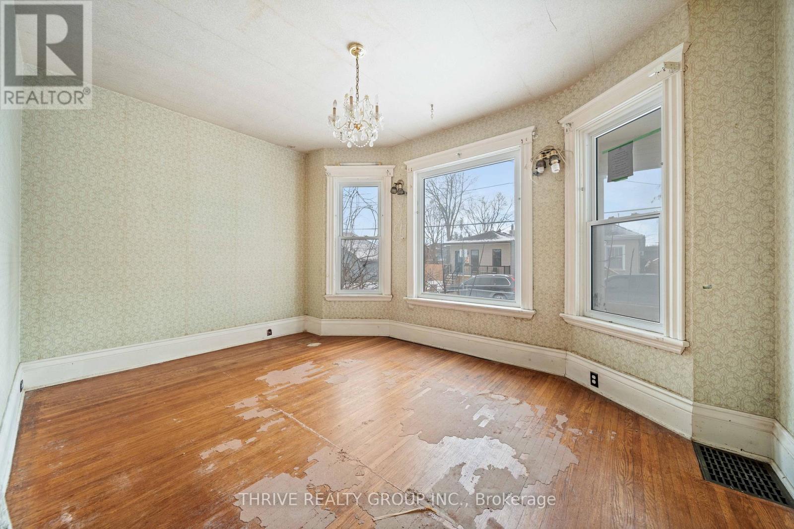 864 Stedwell Street, London East, Ontario  N5Z 1L8 - Photo 6 - X12936582