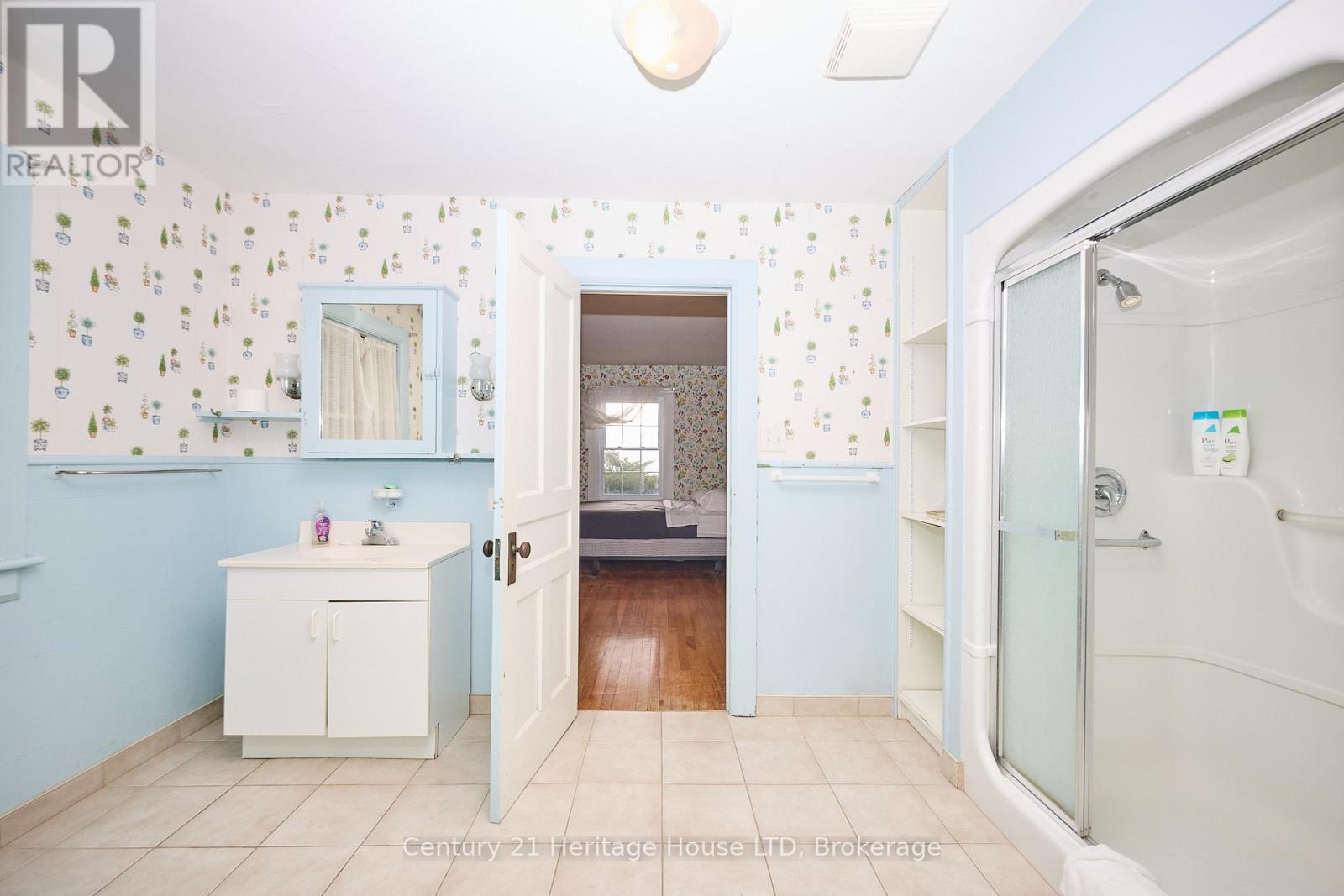 1033 Firelane 1 Road, Port Colborne, Ontario L3K 5V3 - Photo 28 - X12523836