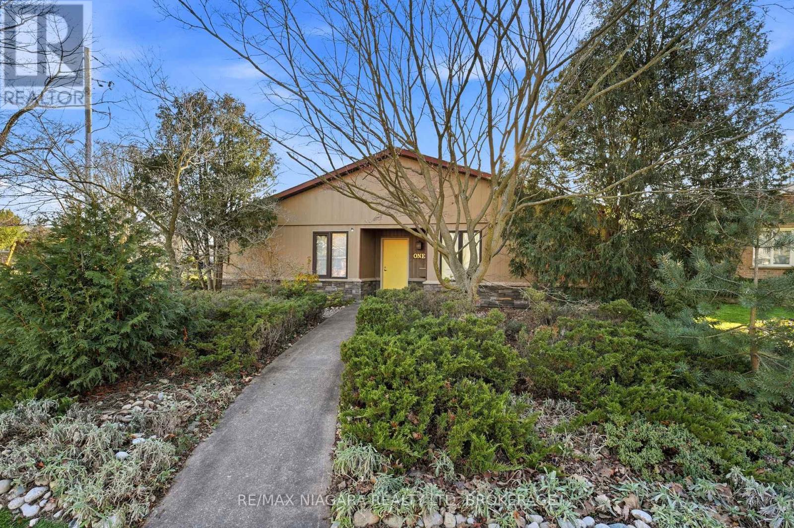 1 SPRINGBANK DRIVE, St. Catharines, Ontario