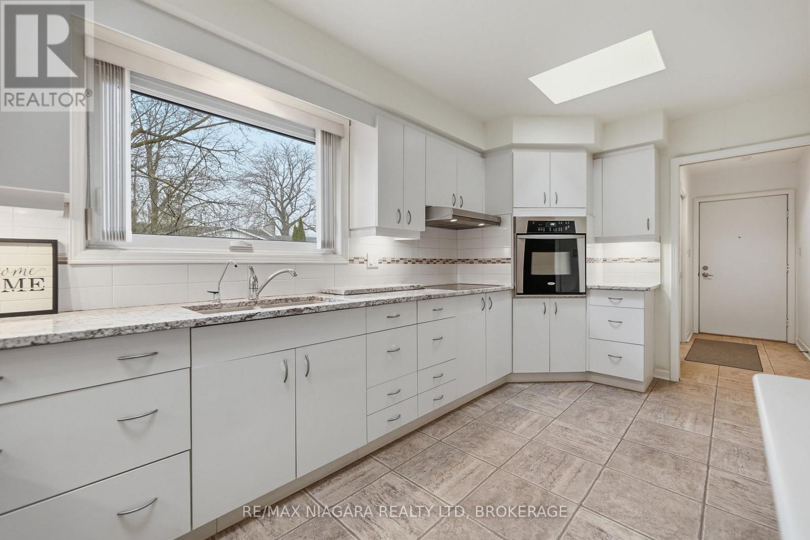 1 Springbank Drive, St. Catharines, Ontario  L2S 2K1 - Photo 11 - X12936580