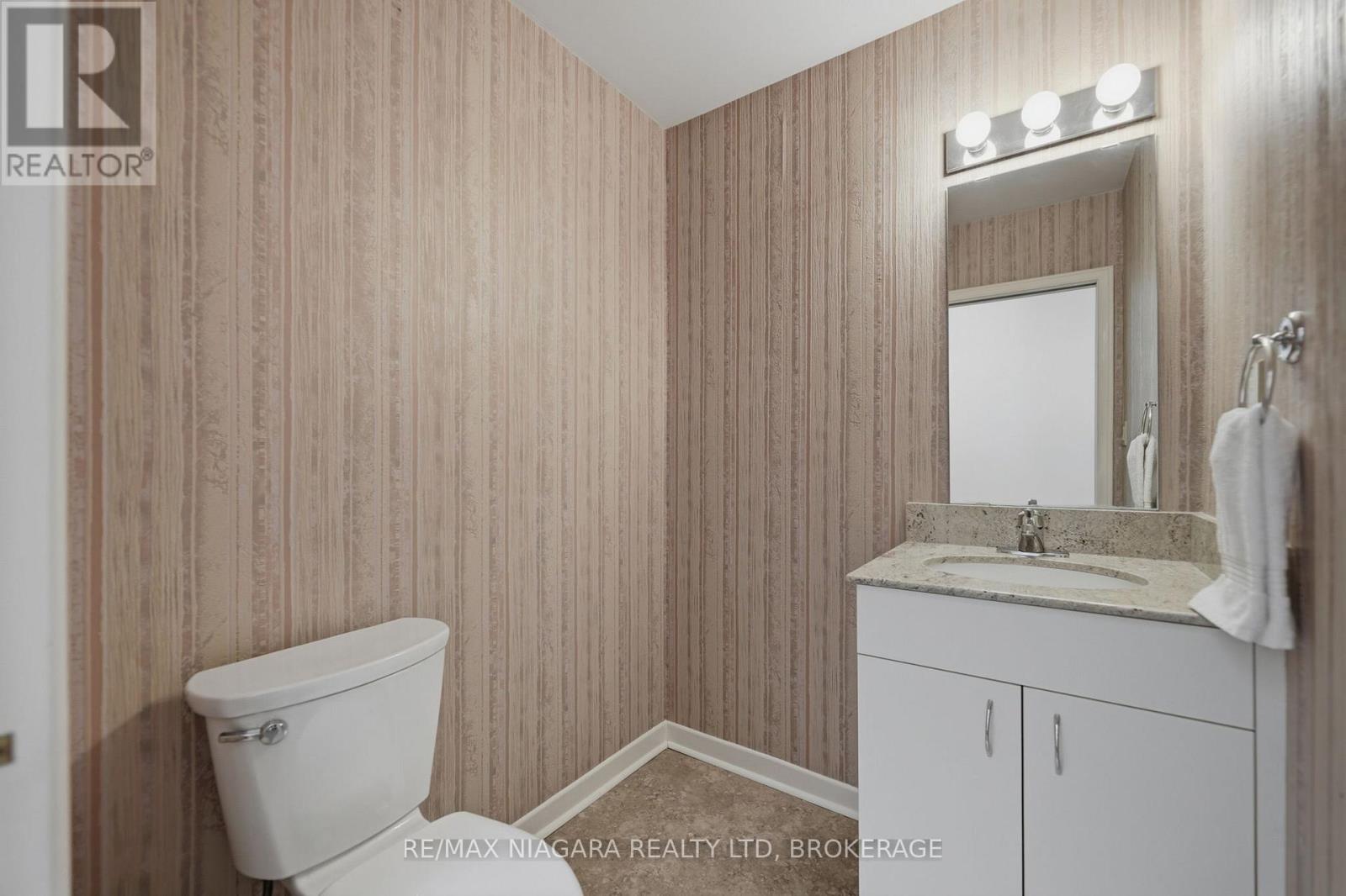 1 Springbank Drive, St. Catharines, Ontario  L2S 2K1 - Photo 13 - X12936580