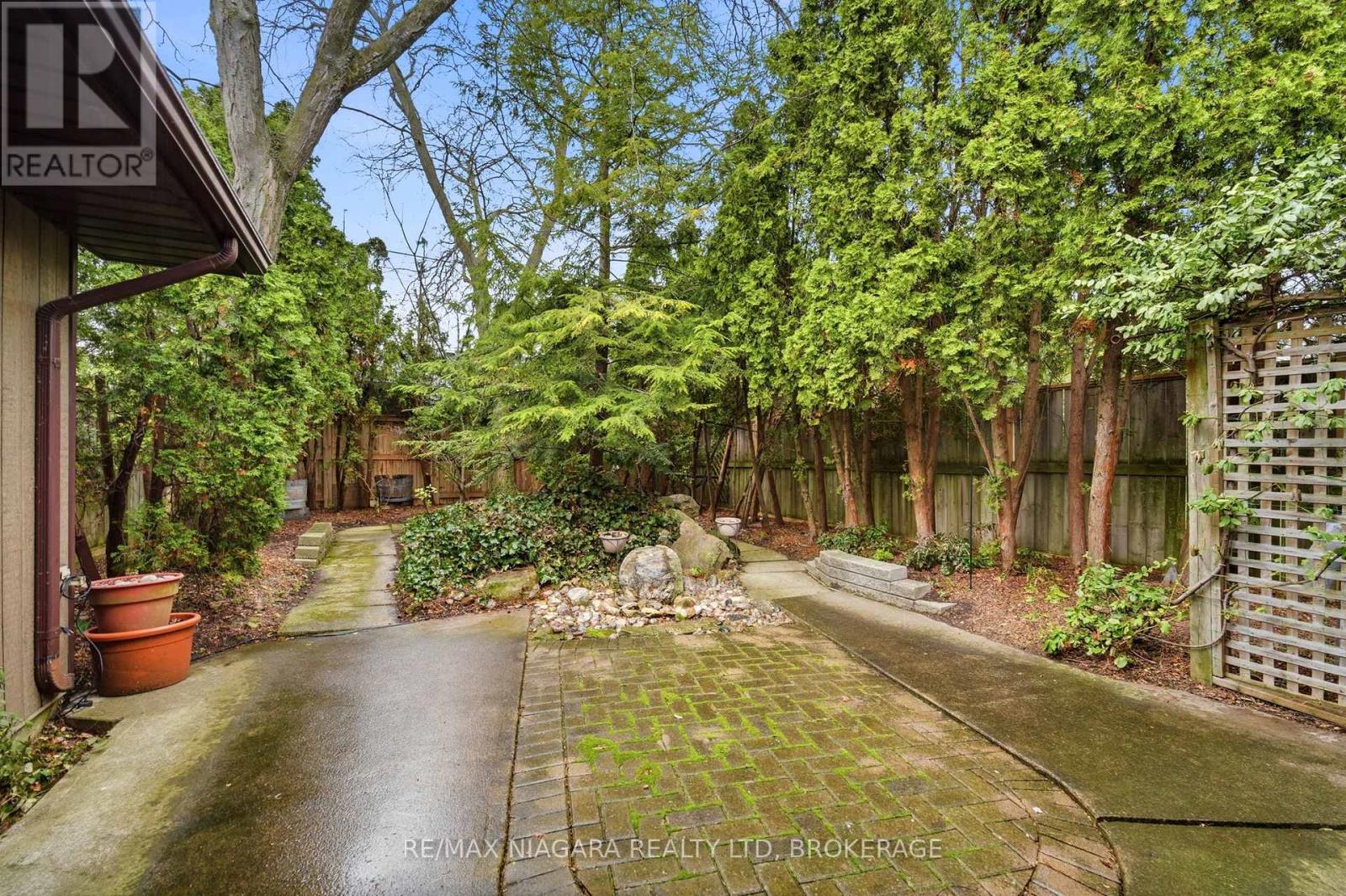 1 Springbank Drive, St. Catharines (Ridley), Ontario  L2S 2K1 - Photo 27 - X12936580