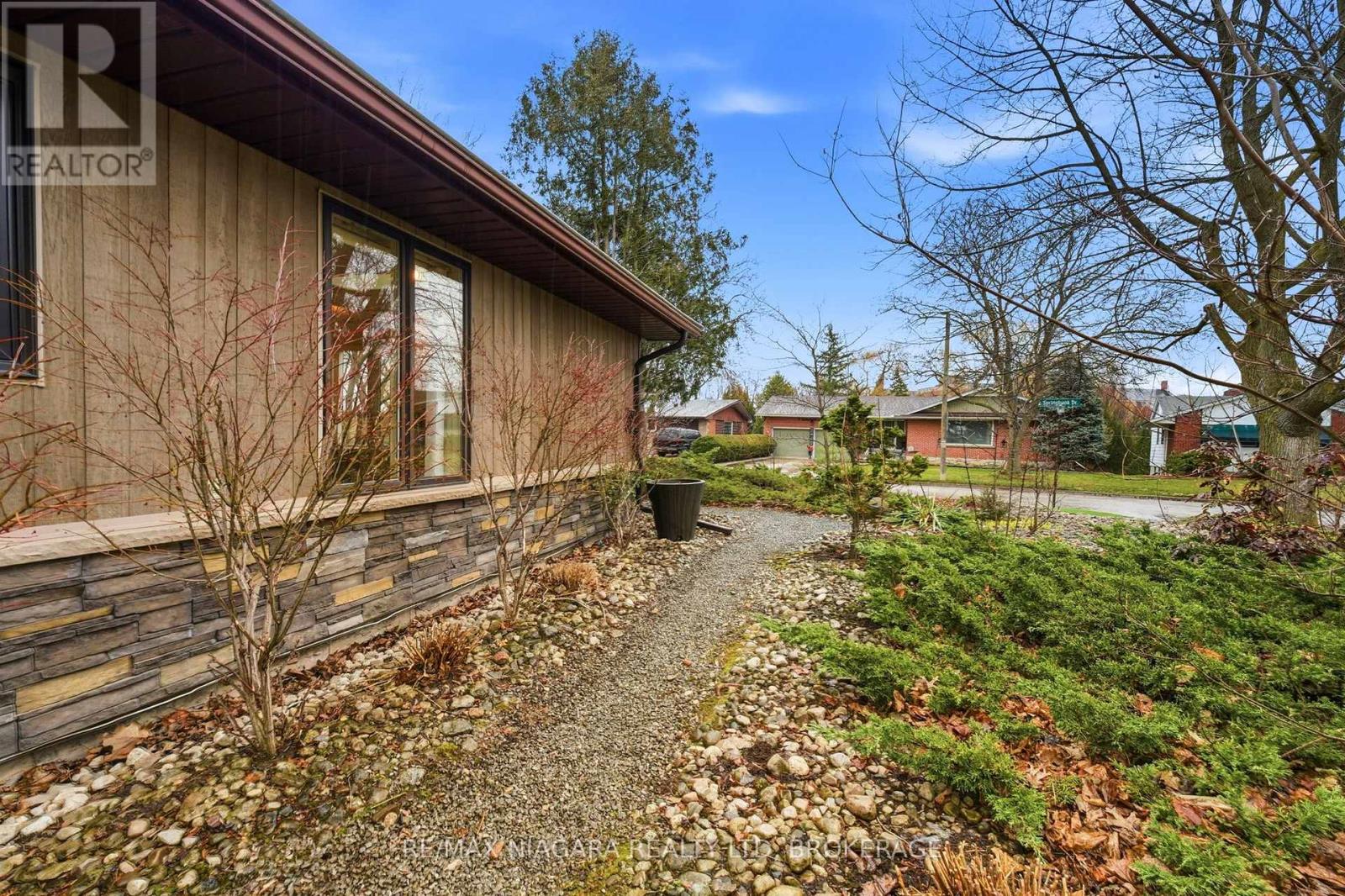 1 Springbank Drive, St. Catharines, Ontario  L2S 2K1 - Photo 32 - X12936580