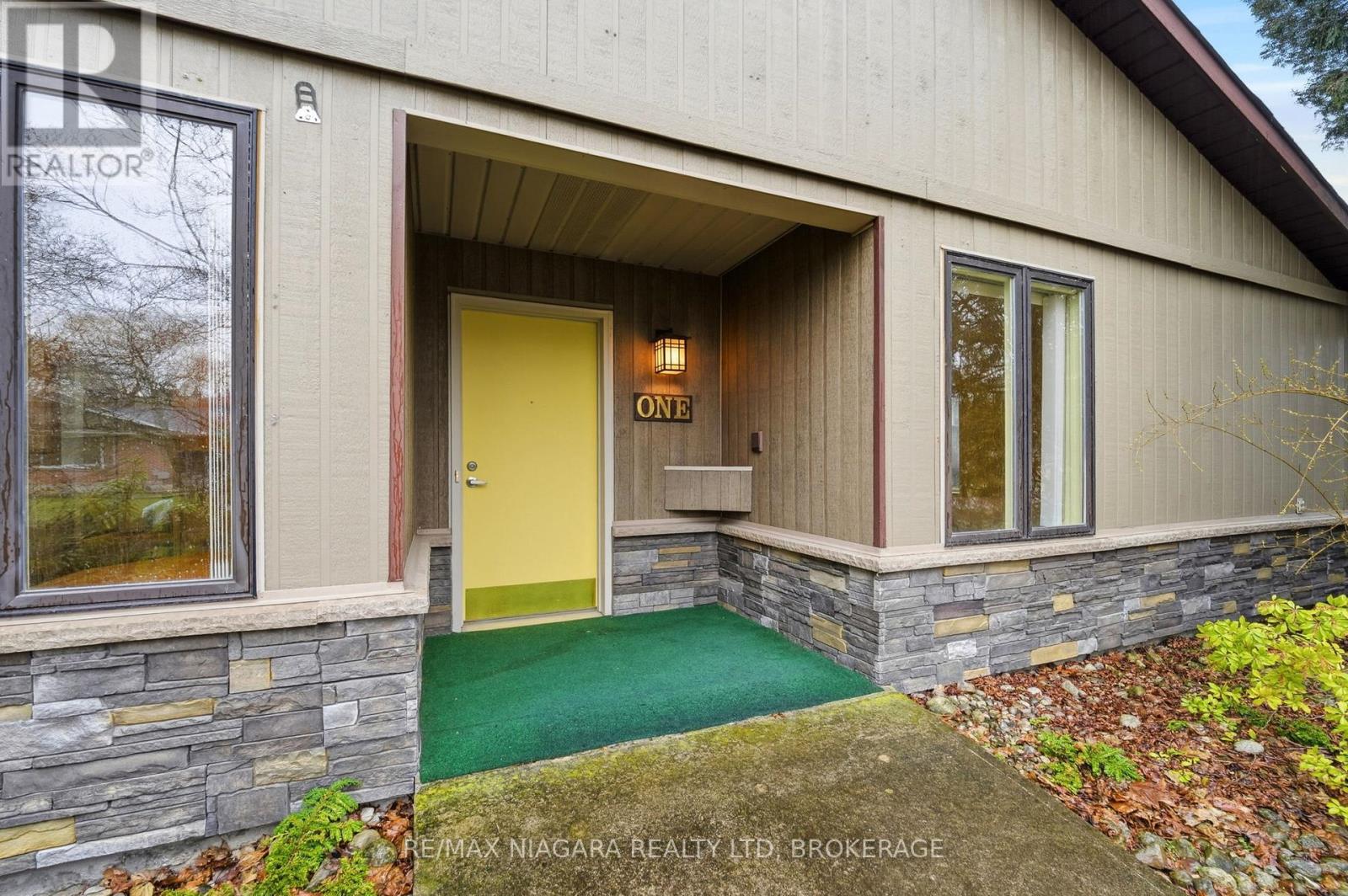 1 Springbank Drive, St. Catharines, Ontario  L2S 2K1 - Photo 5 - X12936580