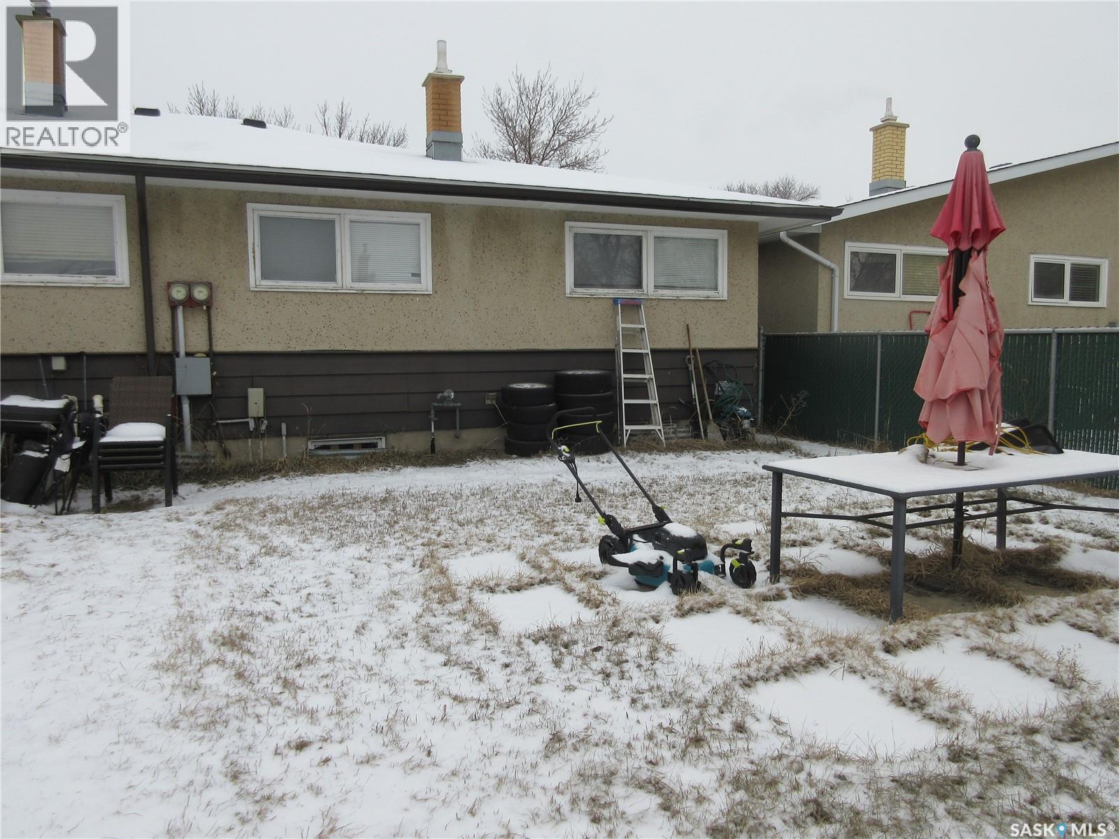 182 Rothwell Crescent, Regina, Saskatchewan  S4N 1R8 - Photo 2 - SK031623