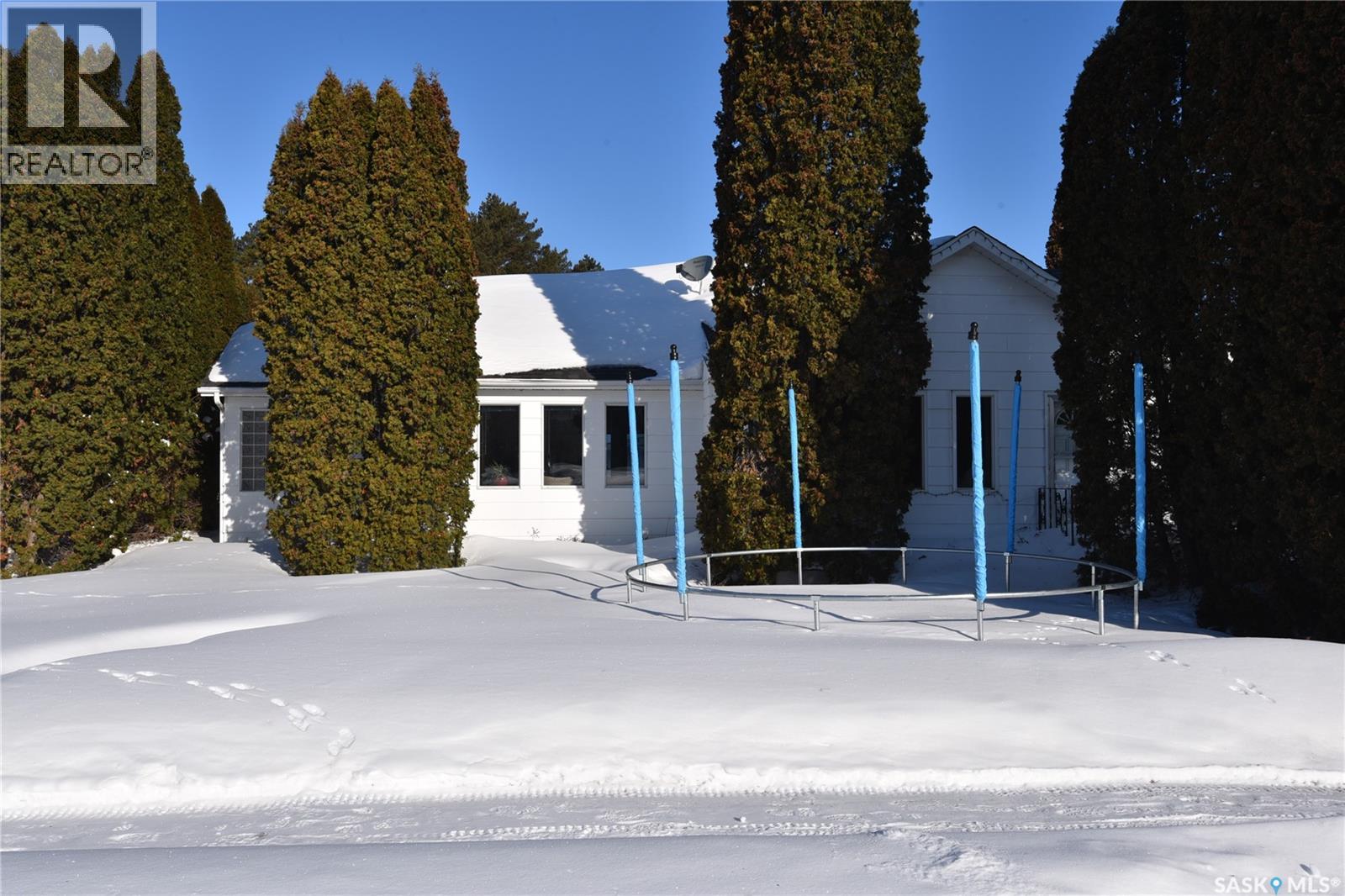 115 4th Avenue E, Nipawin, Saskatchewan  S0E 1E0 - Photo 1 - SK031618