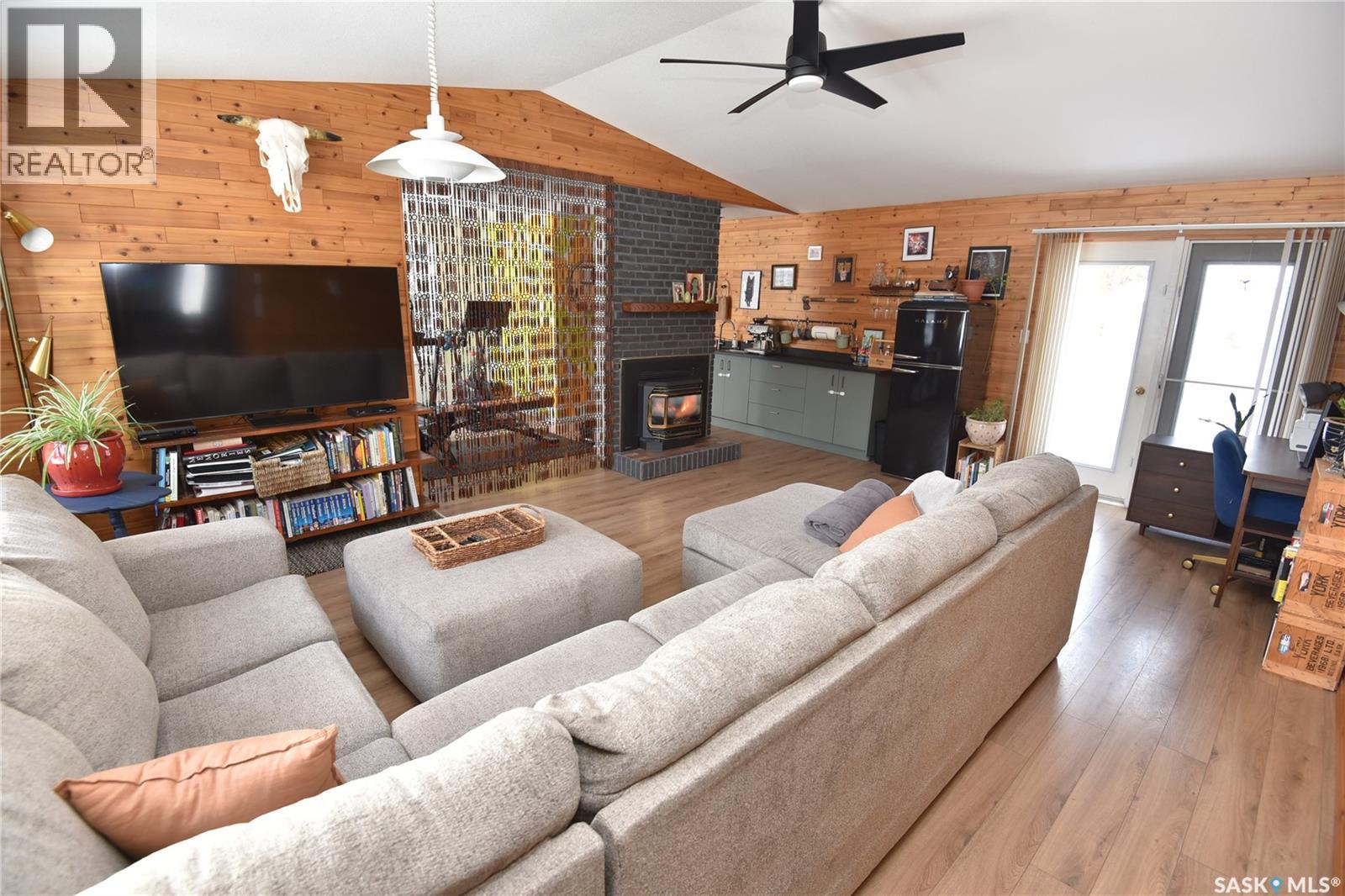 115 4th Avenue E, Nipawin, Saskatchewan  S0E 1E0 - Photo 11 - SK031618