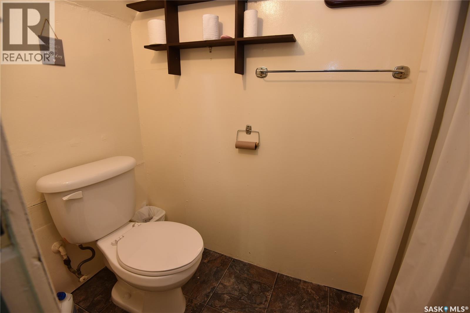 115 4th Avenue E, Nipawin, Saskatchewan  S0E 1E0 - Photo 33 - SK031618