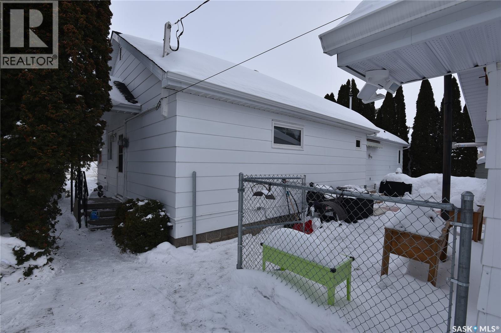 115 4th Avenue E, Nipawin, Saskatchewan  S0E 1E0 - Photo 35 - SK031618