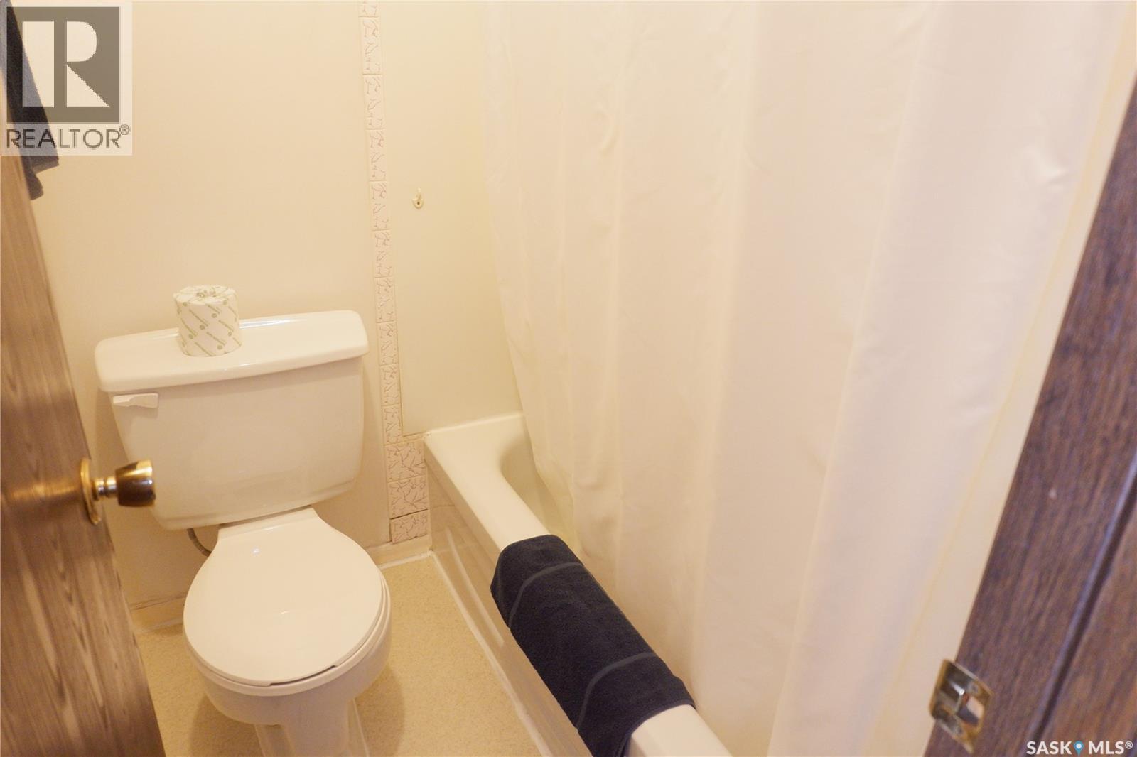 143 Railway Avenue, Coronach, Saskatchewan  S0H 0Z0 - Photo 16 - SK031594