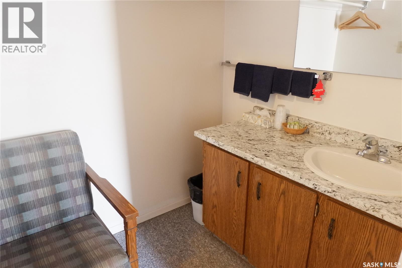 143 Railway Avenue, Coronach, Saskatchewan  S0H 0Z0 - Photo 17 - SK031594