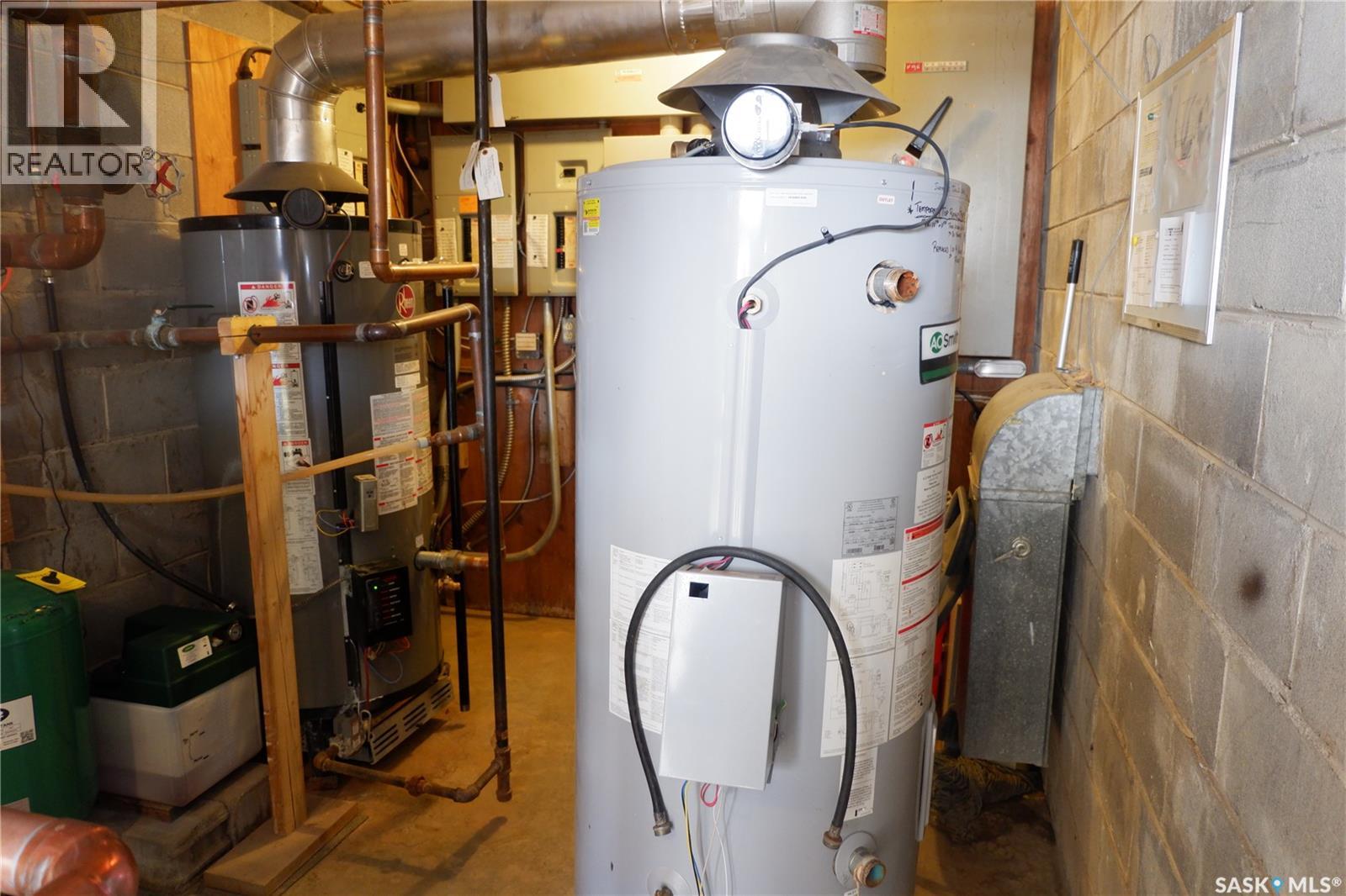 143 Railway Avenue, Coronach, Saskatchewan  S0H 0Z0 - Photo 38 - SK031594