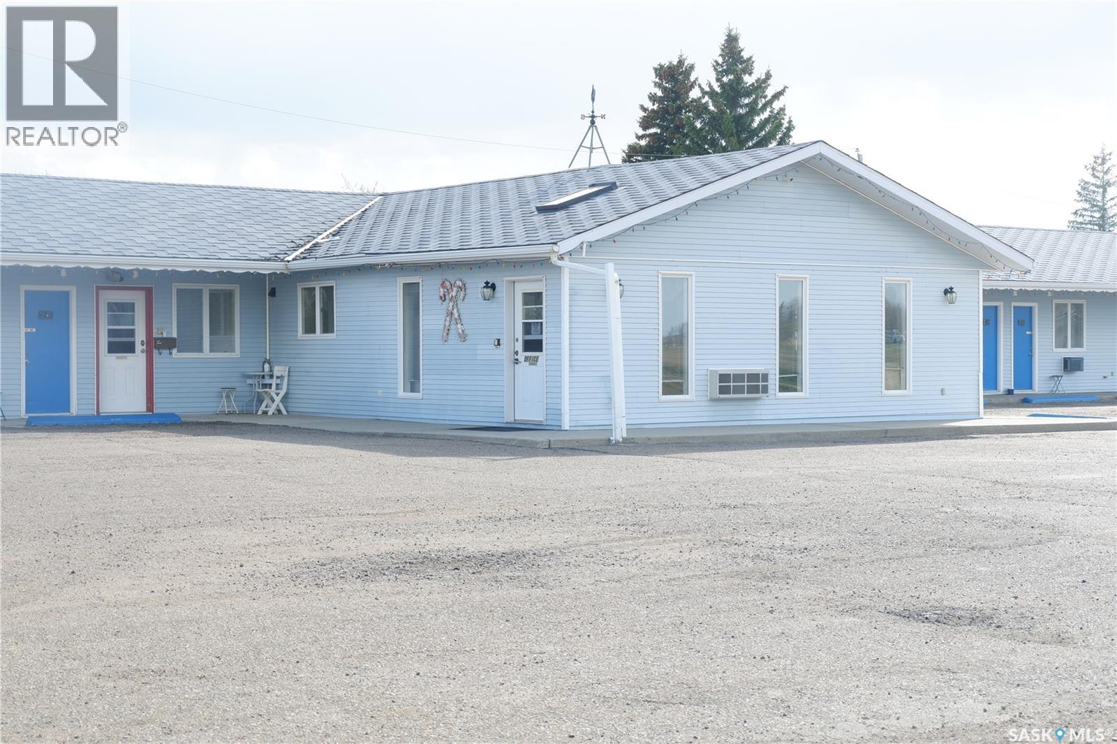 143 Railway Avenue, Coronach, Saskatchewan  S0H 0Z0 - Photo 5 - SK031594