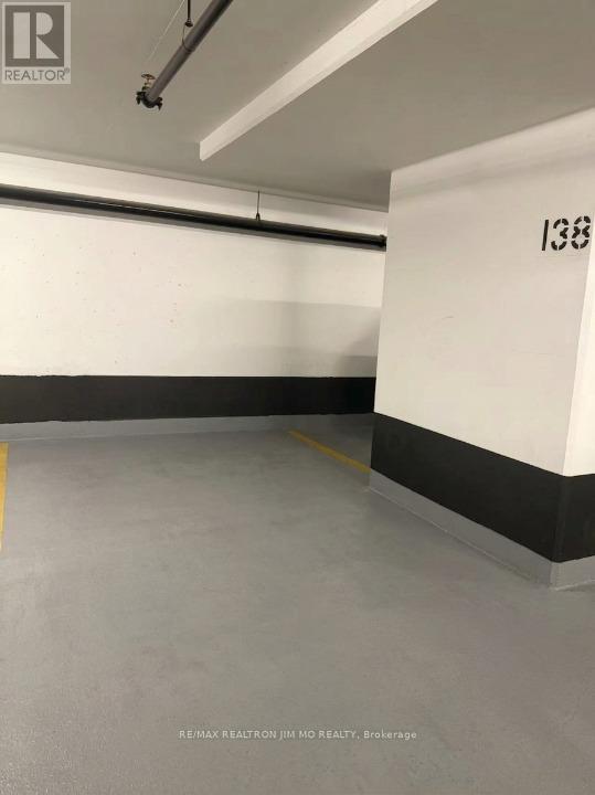 C138 - 11 Wellesley Street W, Toronto, Ontario  M4Y 0G4 - Photo 2 - C12936498