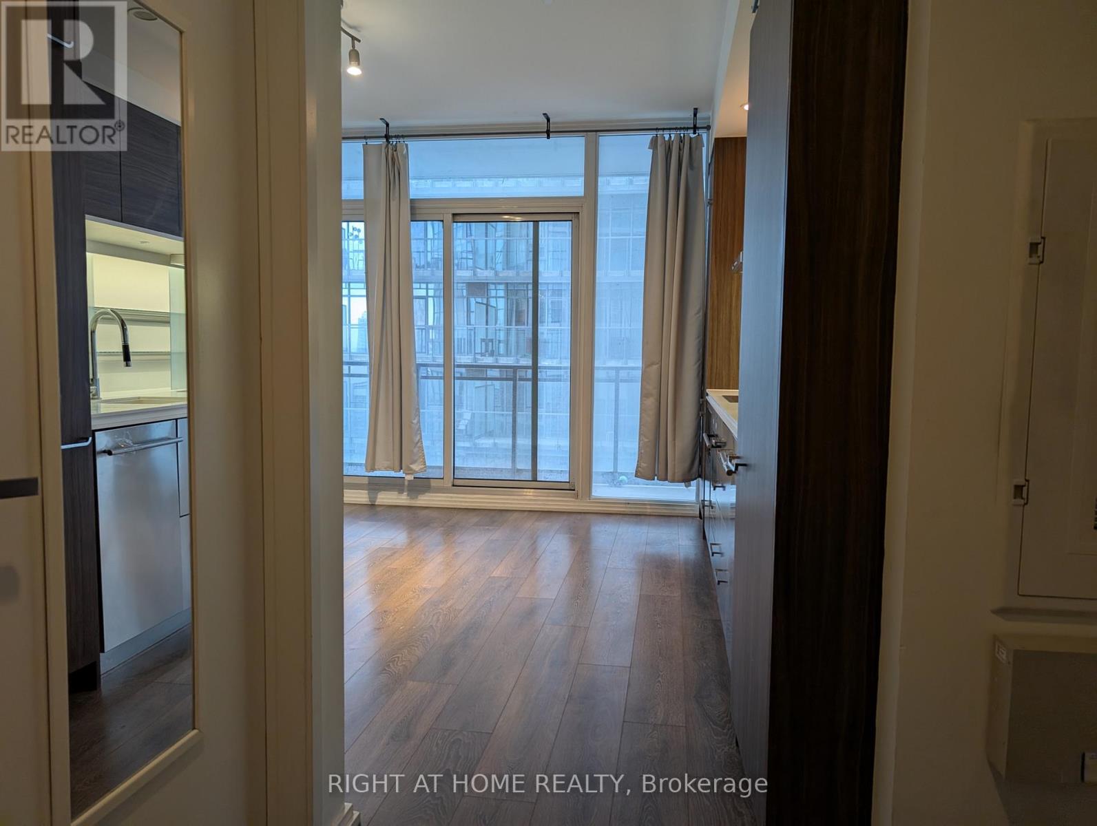 2903 - 45 Charles Street E, Toronto, Ontario  M4Y 0B8 - Photo 7 - C12936512