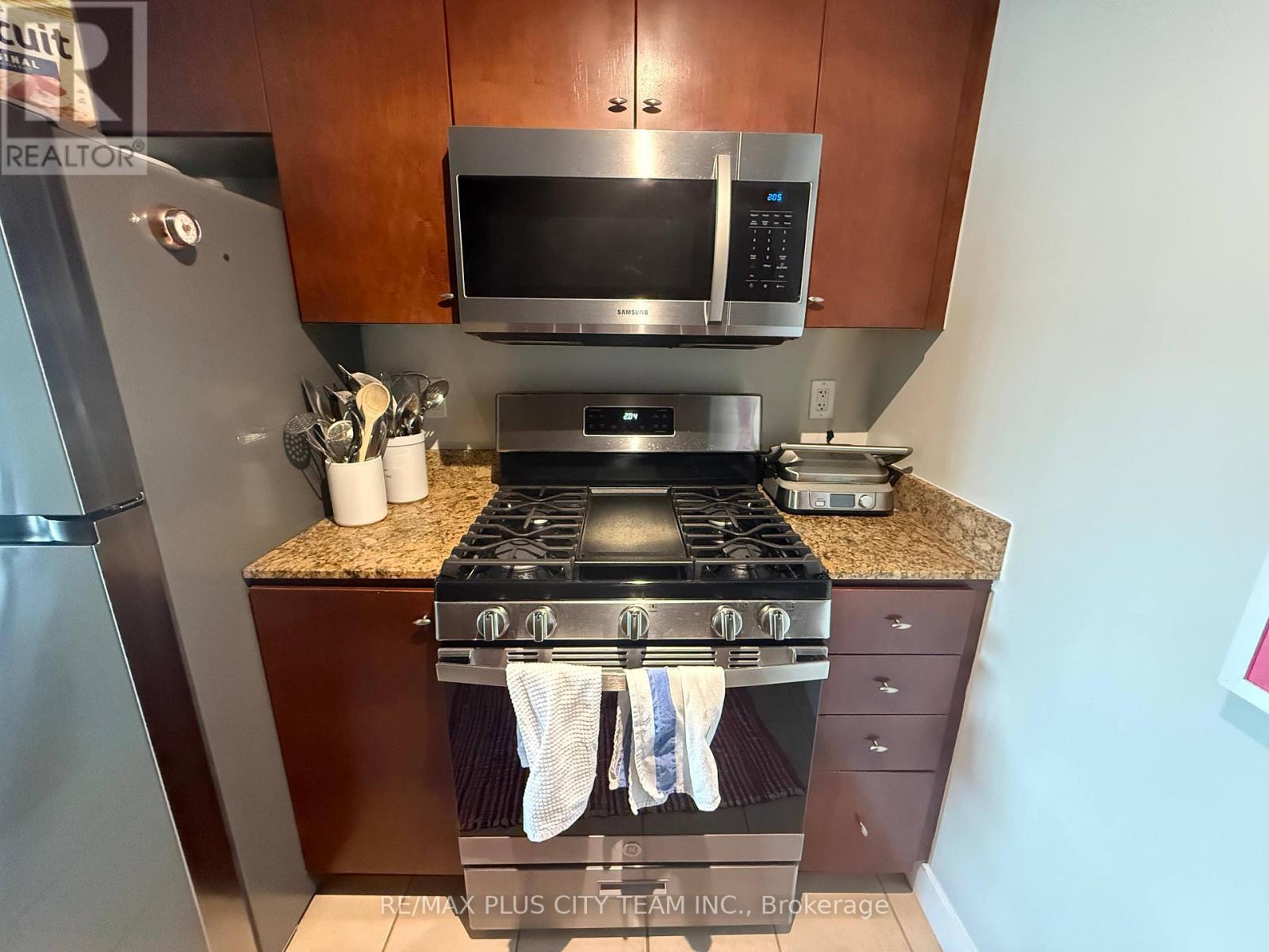 516 - 9 Spadina Avenue, Toronto, Ontario  M5V 3M5 - Photo 11 - C12936544