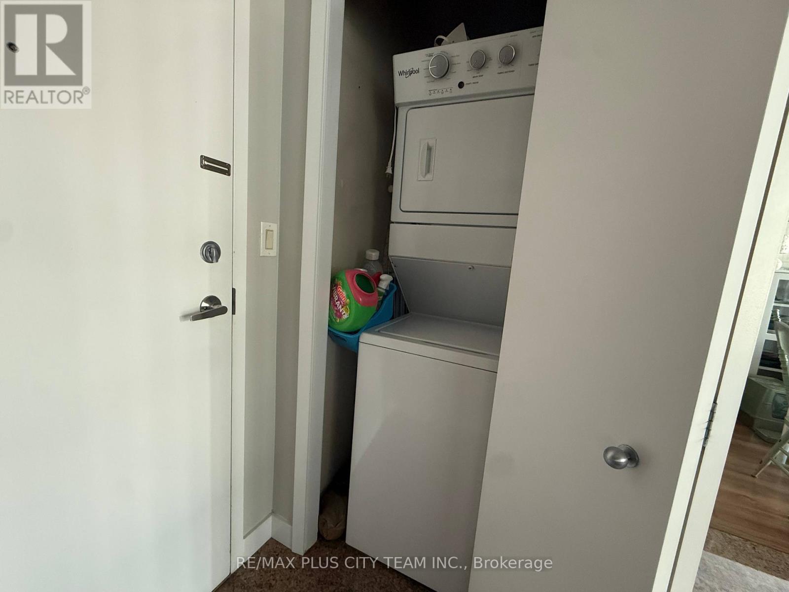 516 - 9 Spadina Avenue, Toronto, Ontario  M5V 3M5 - Photo 16 - C12936544