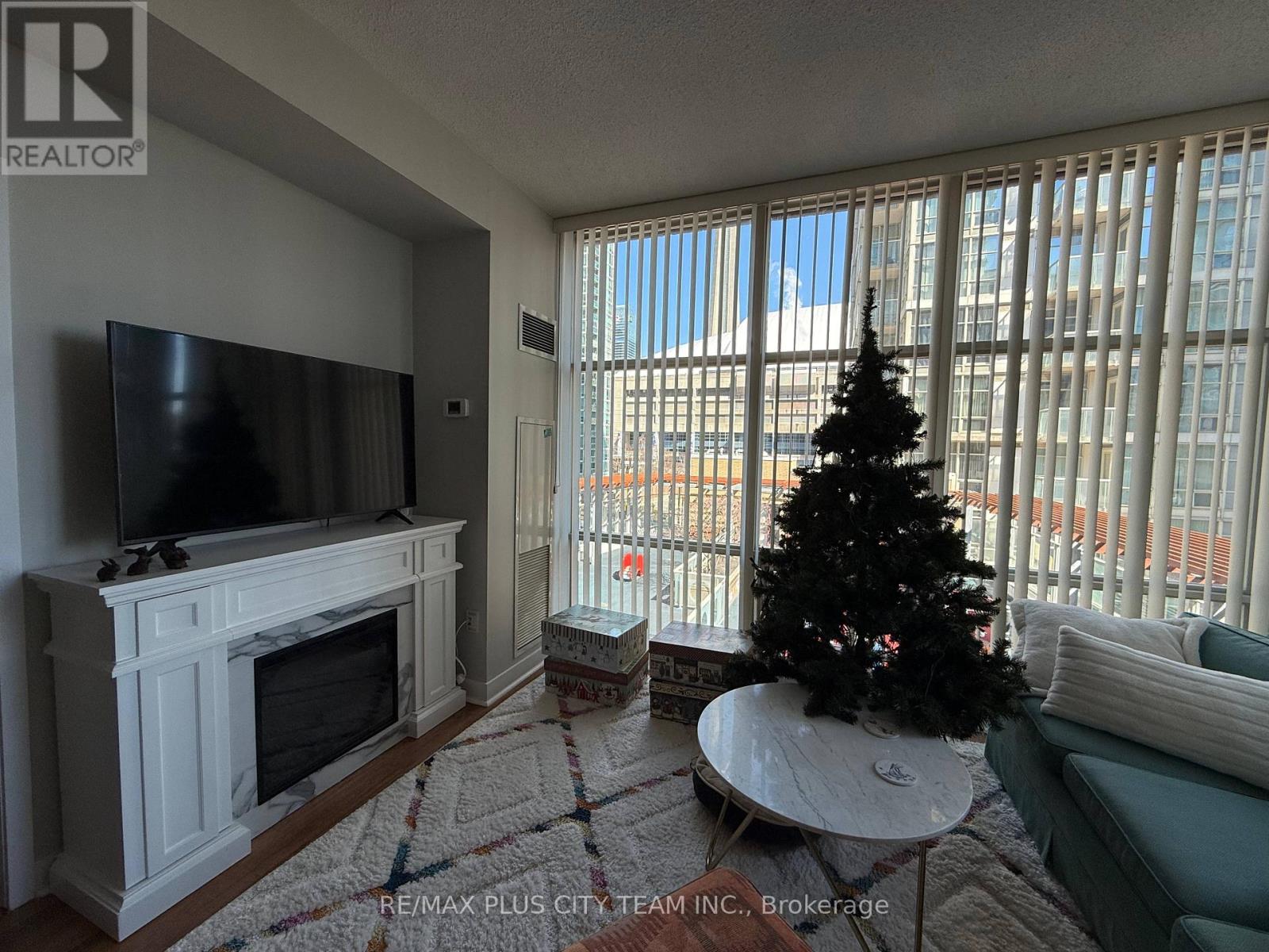 516 - 9 Spadina Avenue, Toronto, Ontario  M5V 3M5 - Photo 4 - C12936544