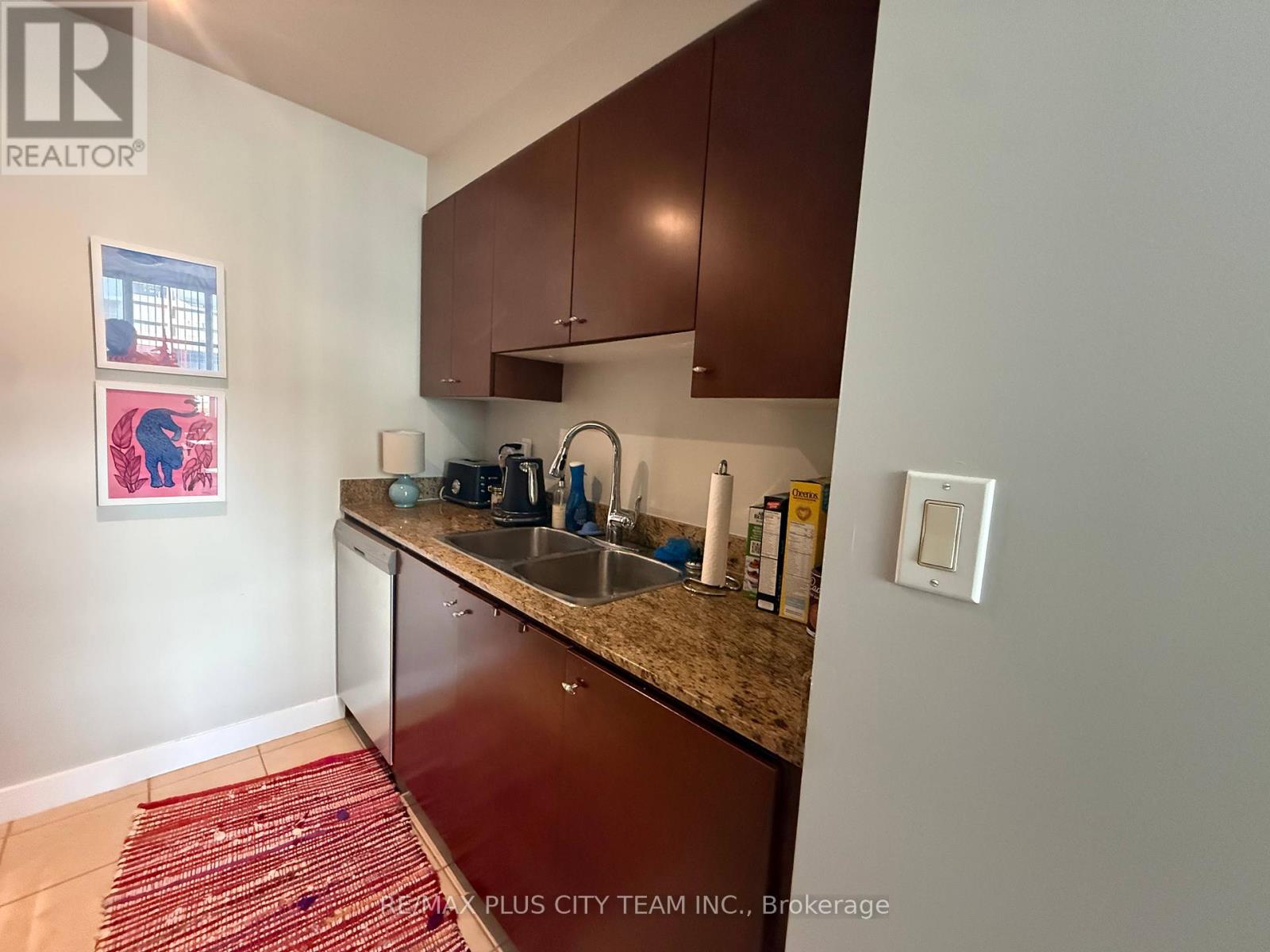 516 - 9 Spadina Avenue, Toronto, Ontario  M5V 3M5 - Photo 9 - C12936544