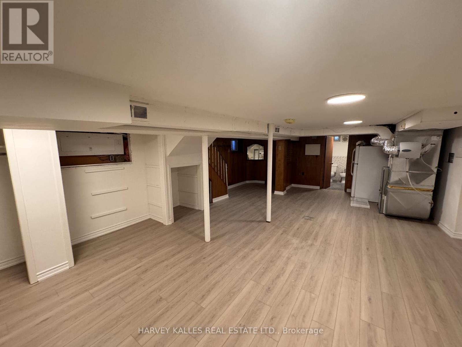 628 Manning Avenue, Toronto, Ontario  M6G 2V9 - Photo 5 - C12936588