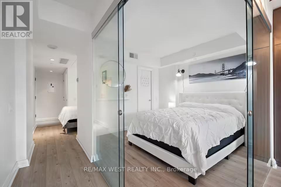 501 - 155 Yorkville Avenue, Toronto, Ontario  M5R 0B4 - Photo 12 - C12936596