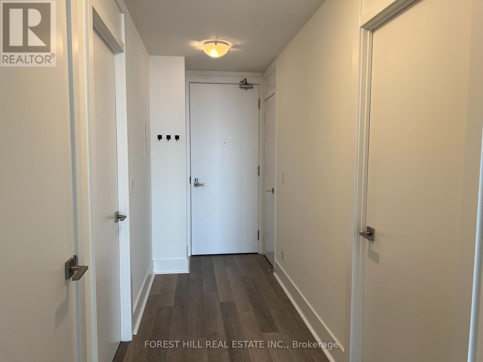 2105 - 32 Davenport Road, Toronto (Annex), Ontario  M5R 1H3 - Photo 2 - C12936600