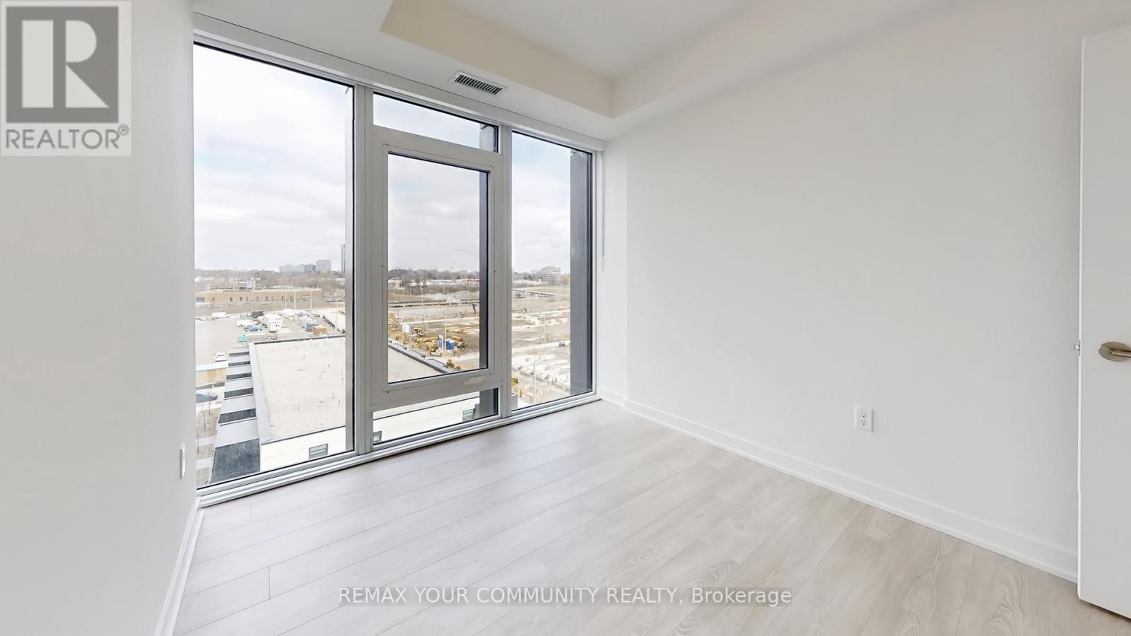 605 - 5 Quarrington Lane, Toronto, Ontario  M3C 0S5 - Photo 25 - C12936652